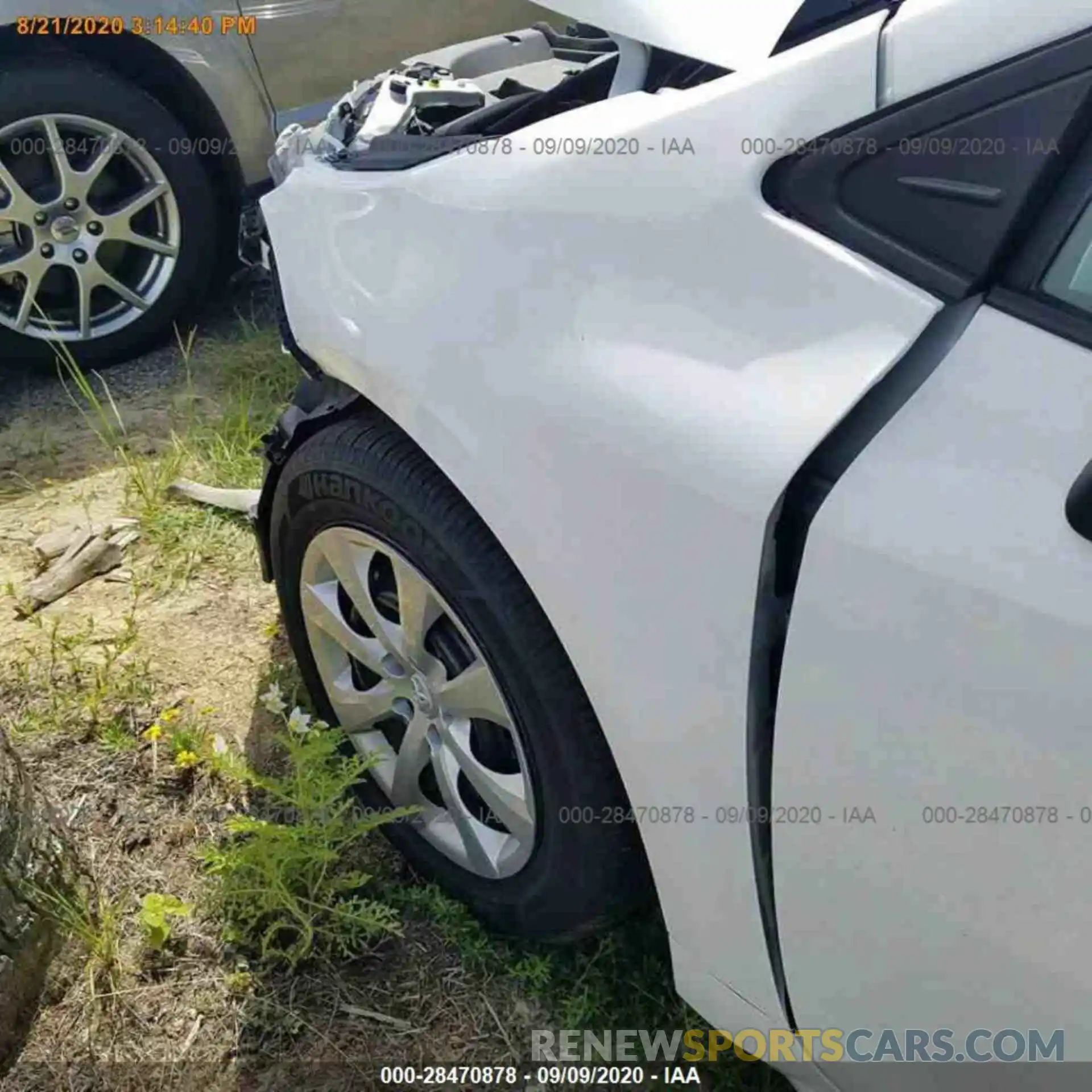 8 Photograph of a damaged car 5YFEPRAE6LP103403 TOYOTA COROLLA 2020