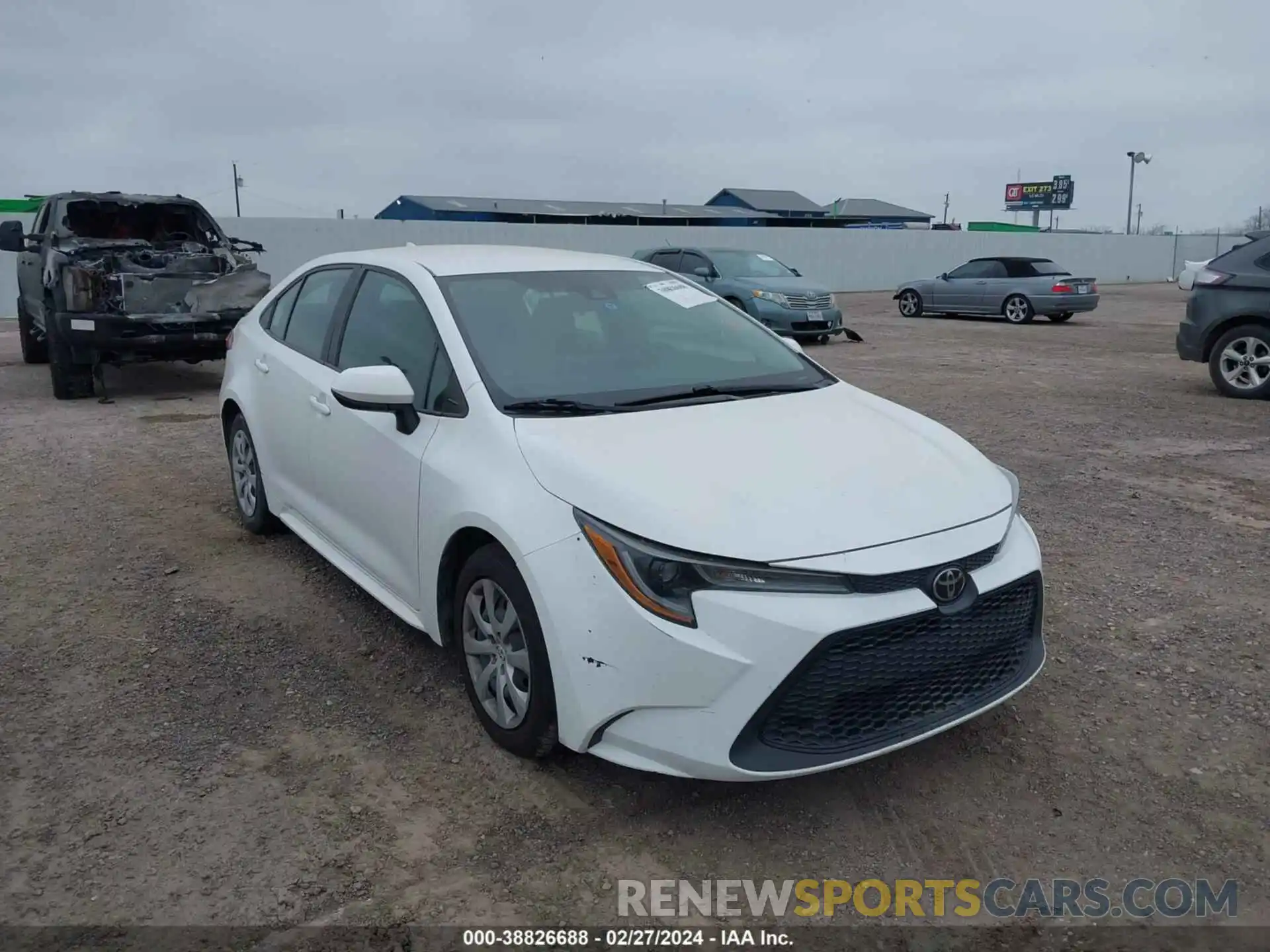 1 Photograph of a damaged car 5YFEPRAE6LP103630 TOYOTA COROLLA 2020