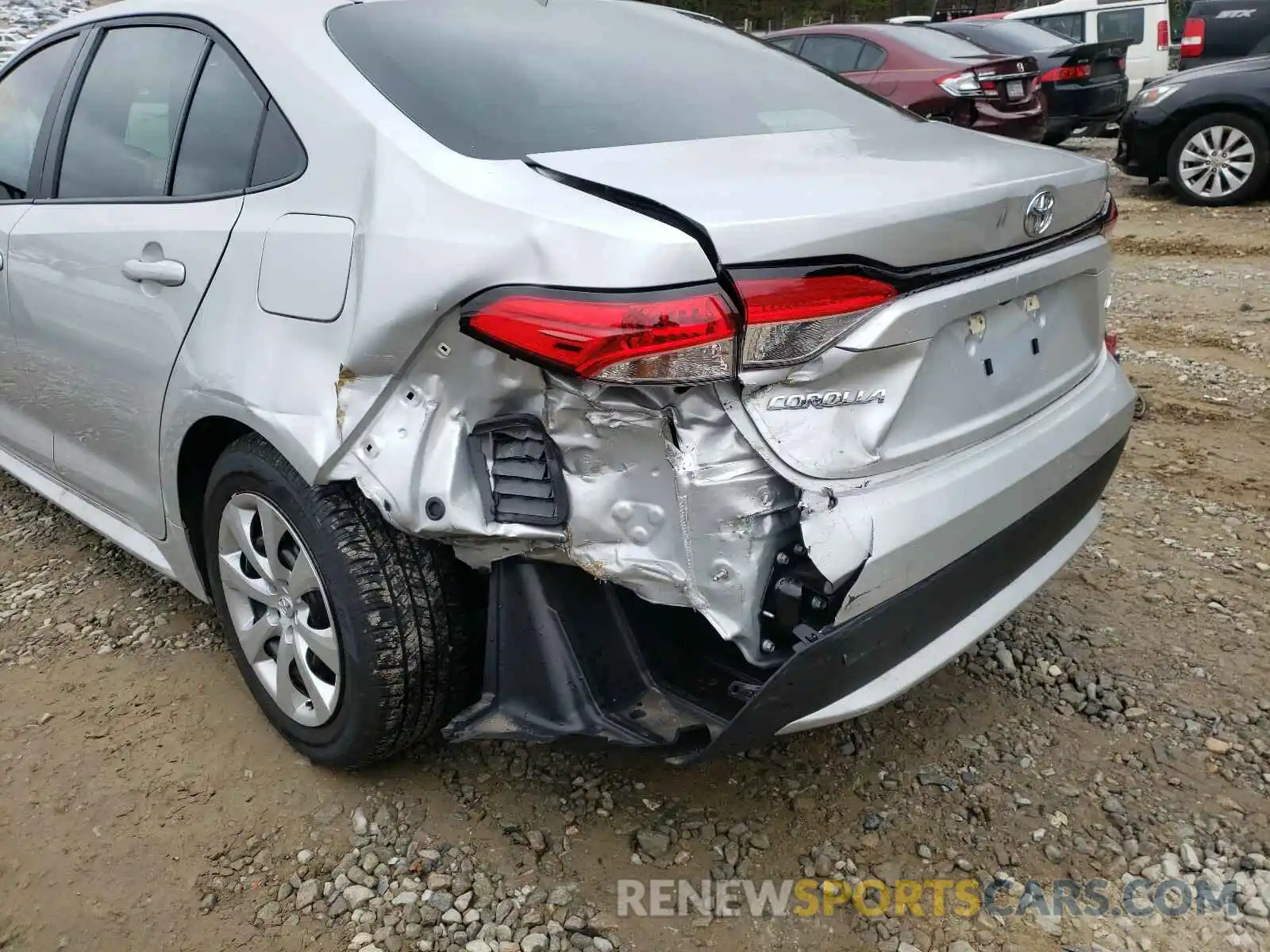 9 Photograph of a damaged car 5YFEPRAE6LP103854 TOYOTA COROLLA 2020