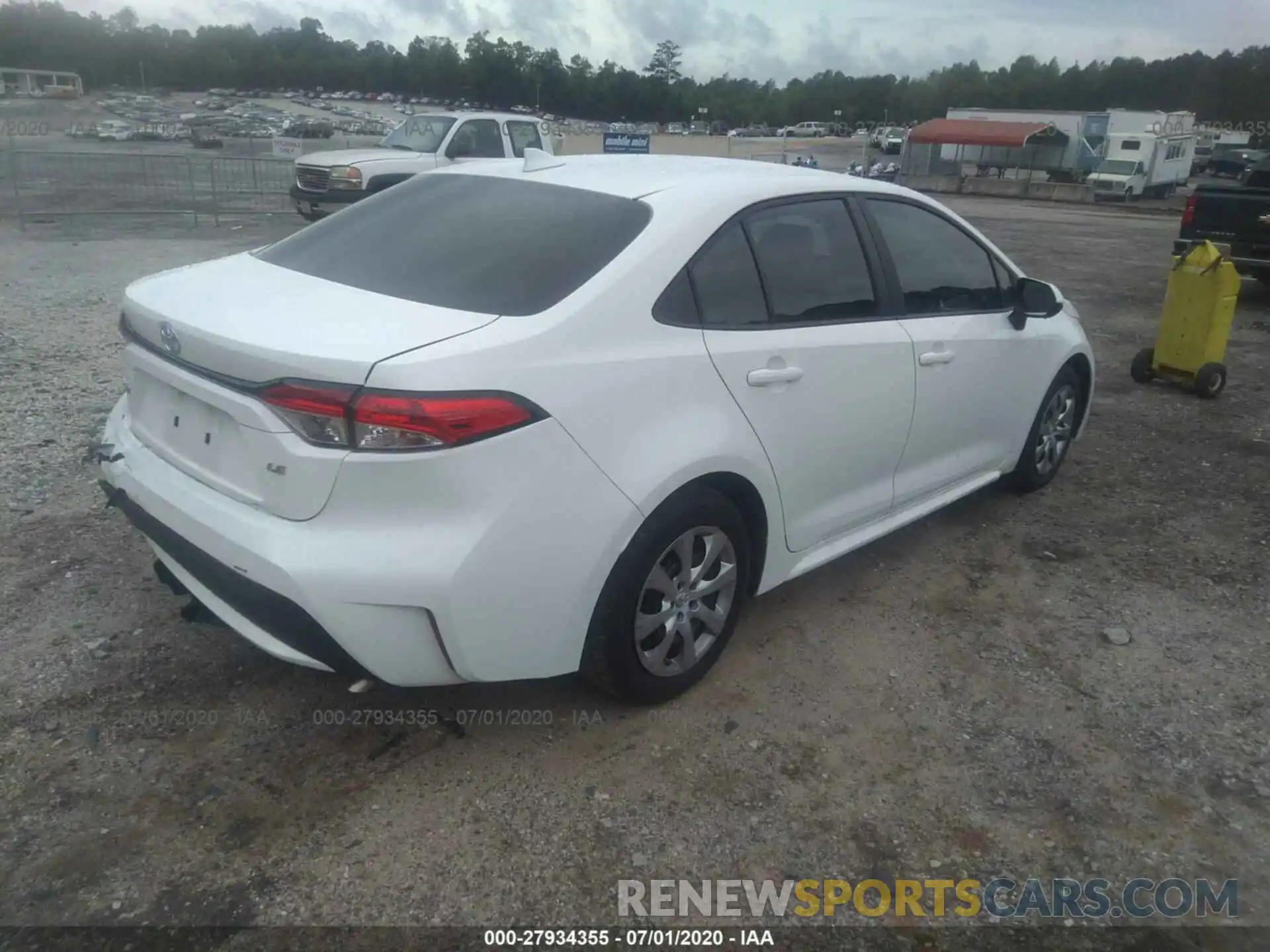 4 Photograph of a damaged car 5YFEPRAE6LP104065 TOYOTA COROLLA 2020