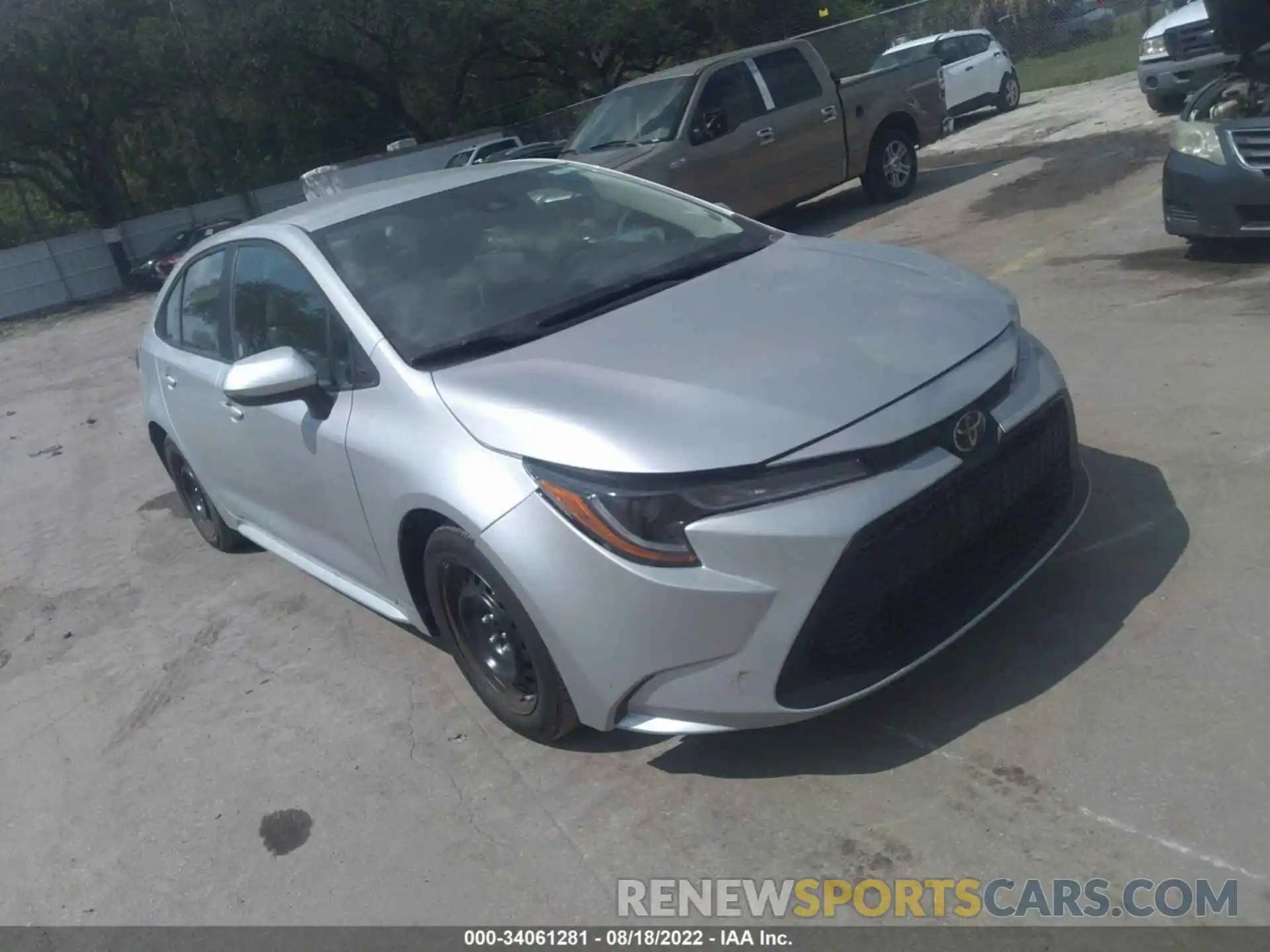 1 Photograph of a damaged car 5YFEPRAE6LP104762 TOYOTA COROLLA 2020