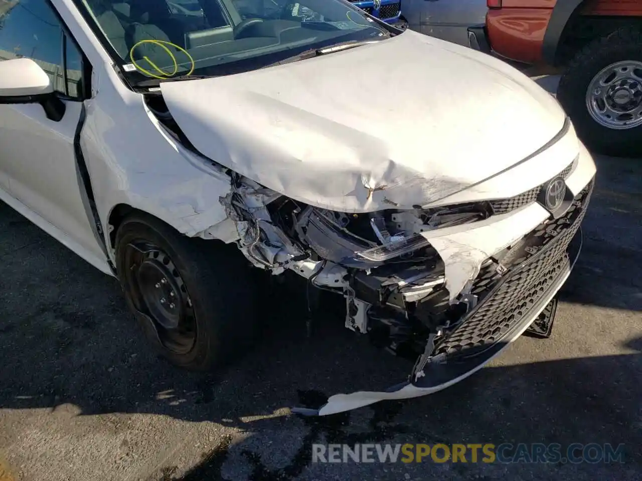 9 Photograph of a damaged car 5YFEPRAE6LP105099 TOYOTA COROLLA 2020