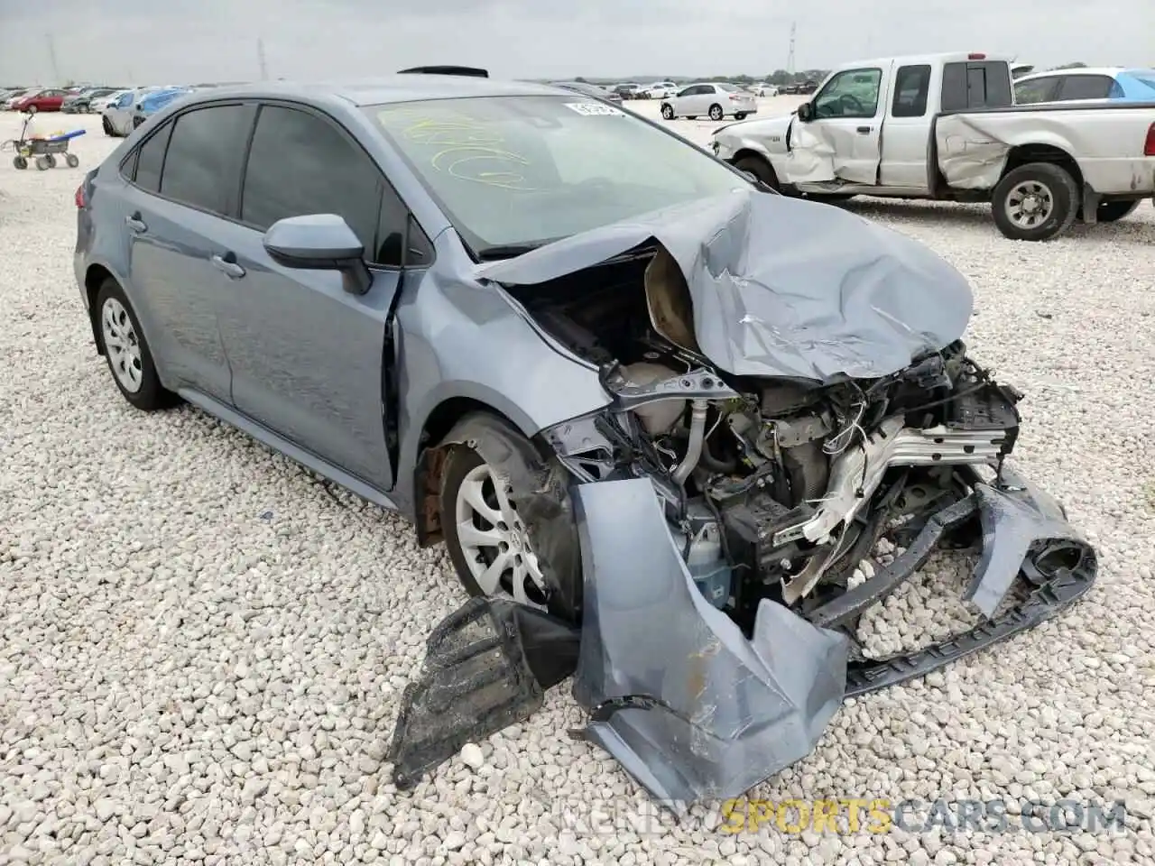 1 Photograph of a damaged car 5YFEPRAE6LP105331 TOYOTA COROLLA 2020