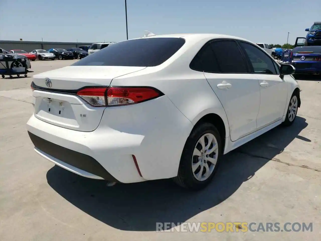 4 Photograph of a damaged car 5YFEPRAE6LP105376 TOYOTA COROLLA 2020