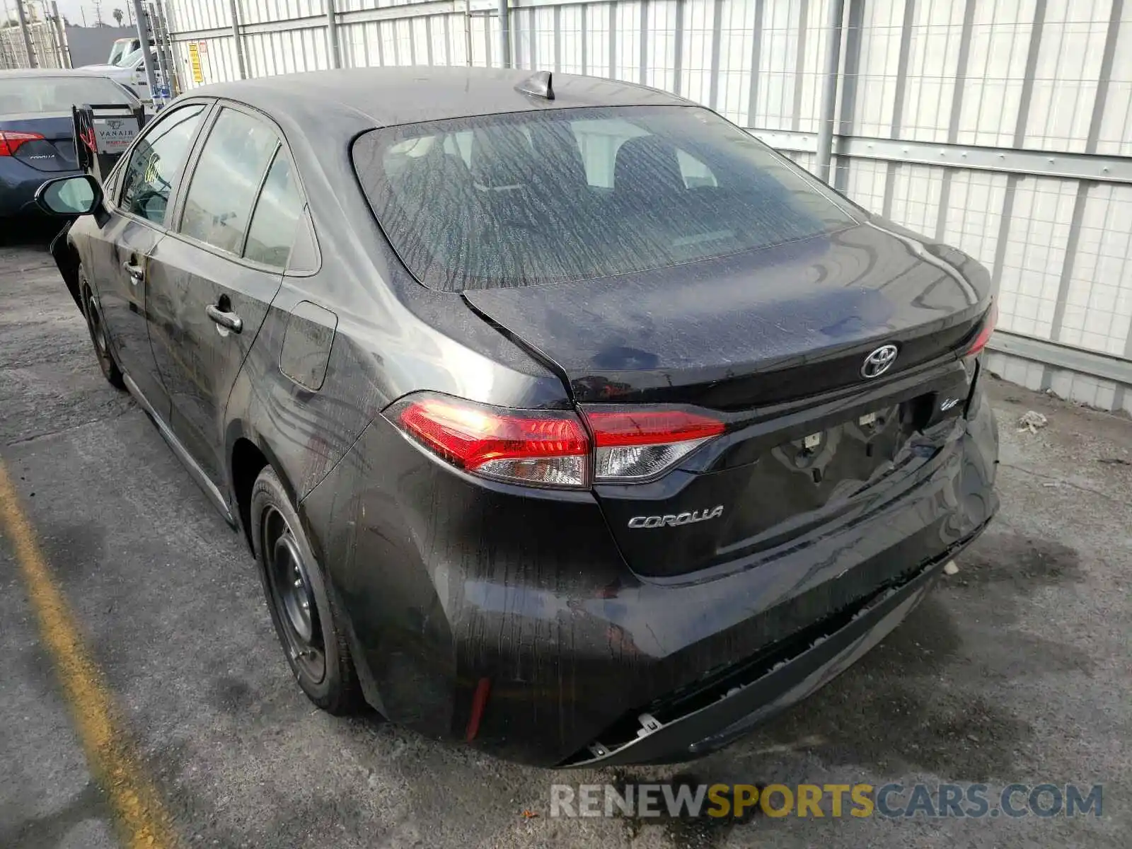 3 Photograph of a damaged car 5YFEPRAE6LP105409 TOYOTA COROLLA 2020