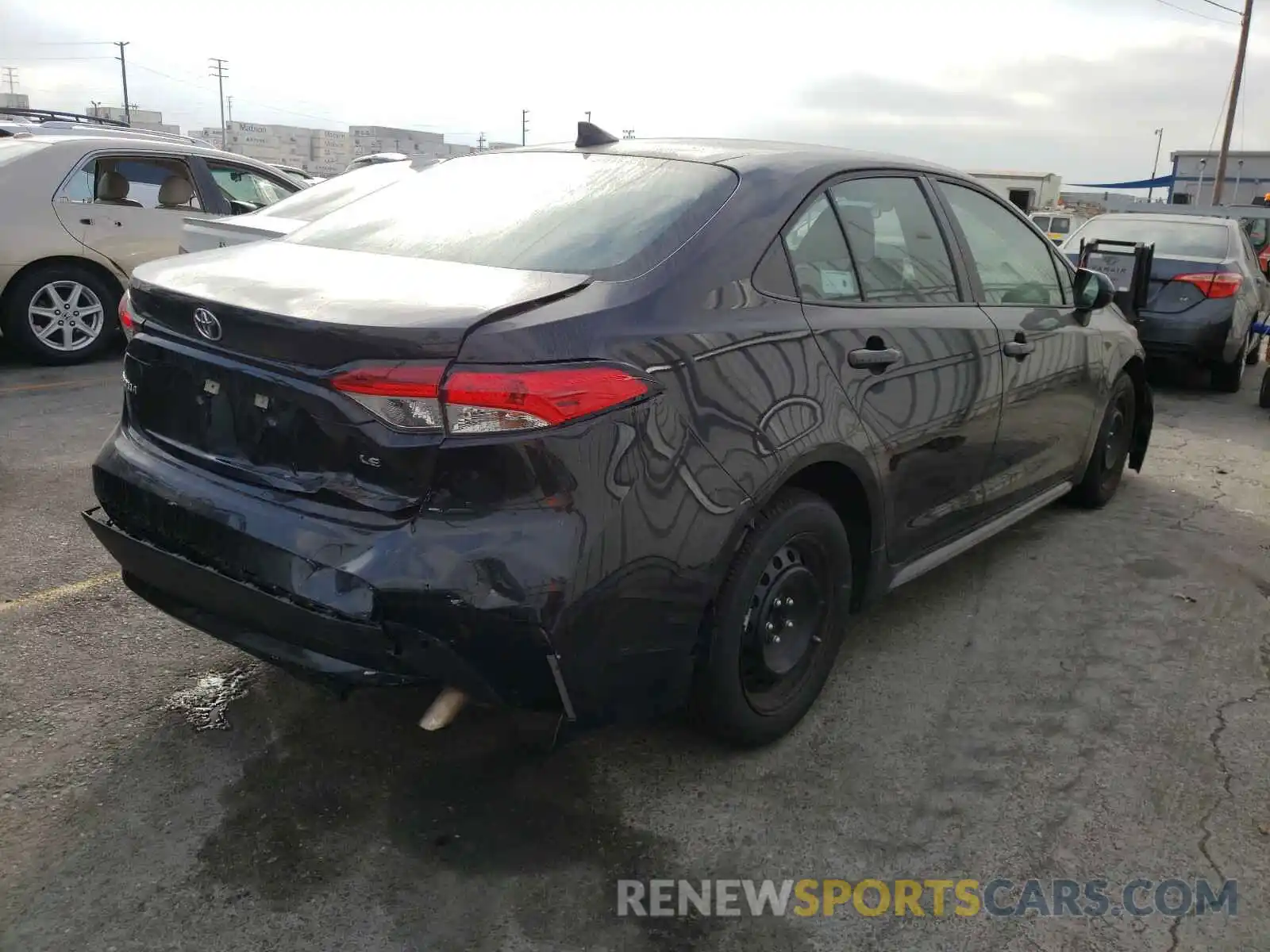 4 Photograph of a damaged car 5YFEPRAE6LP105409 TOYOTA COROLLA 2020