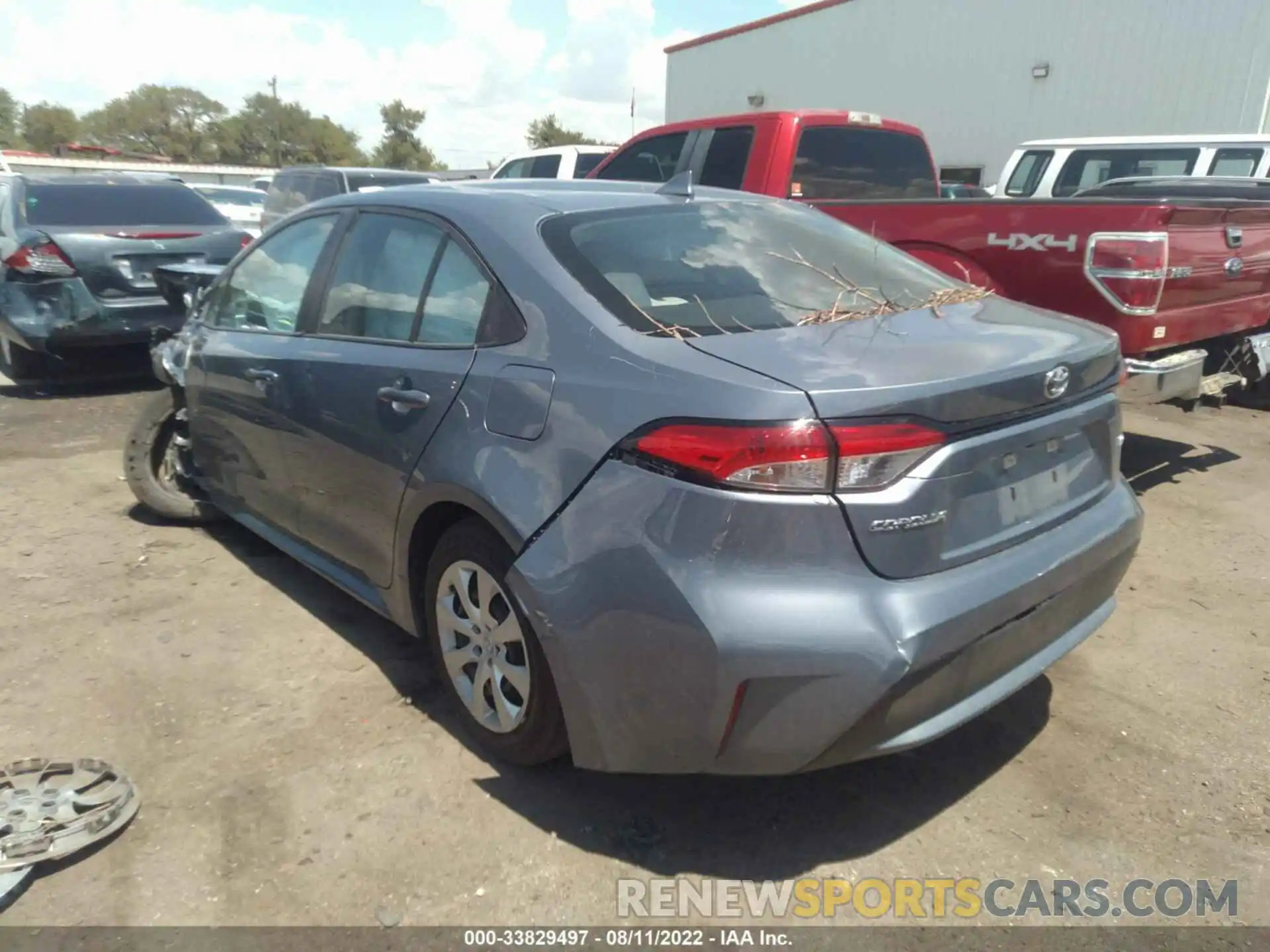 3 Photograph of a damaged car 5YFEPRAE6LP105541 TOYOTA COROLLA 2020