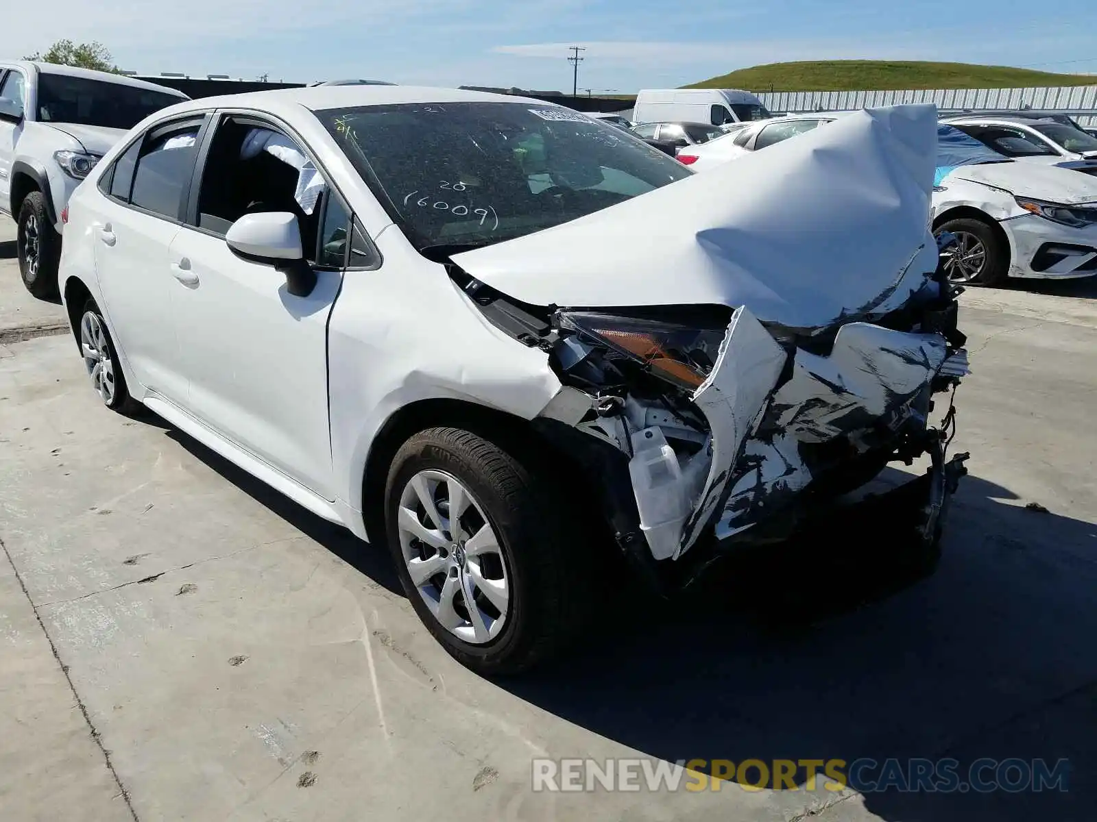 1 Photograph of a damaged car 5YFEPRAE6LP106009 TOYOTA COROLLA 2020