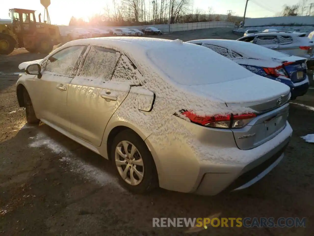 3 Photograph of a damaged car 5YFEPRAE6LP106219 TOYOTA COROLLA 2020