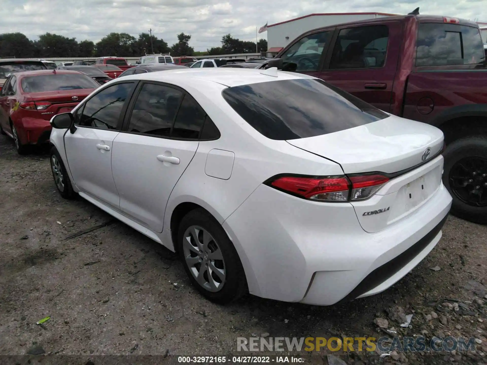 3 Photograph of a damaged car 5YFEPRAE6LP106513 TOYOTA COROLLA 2020