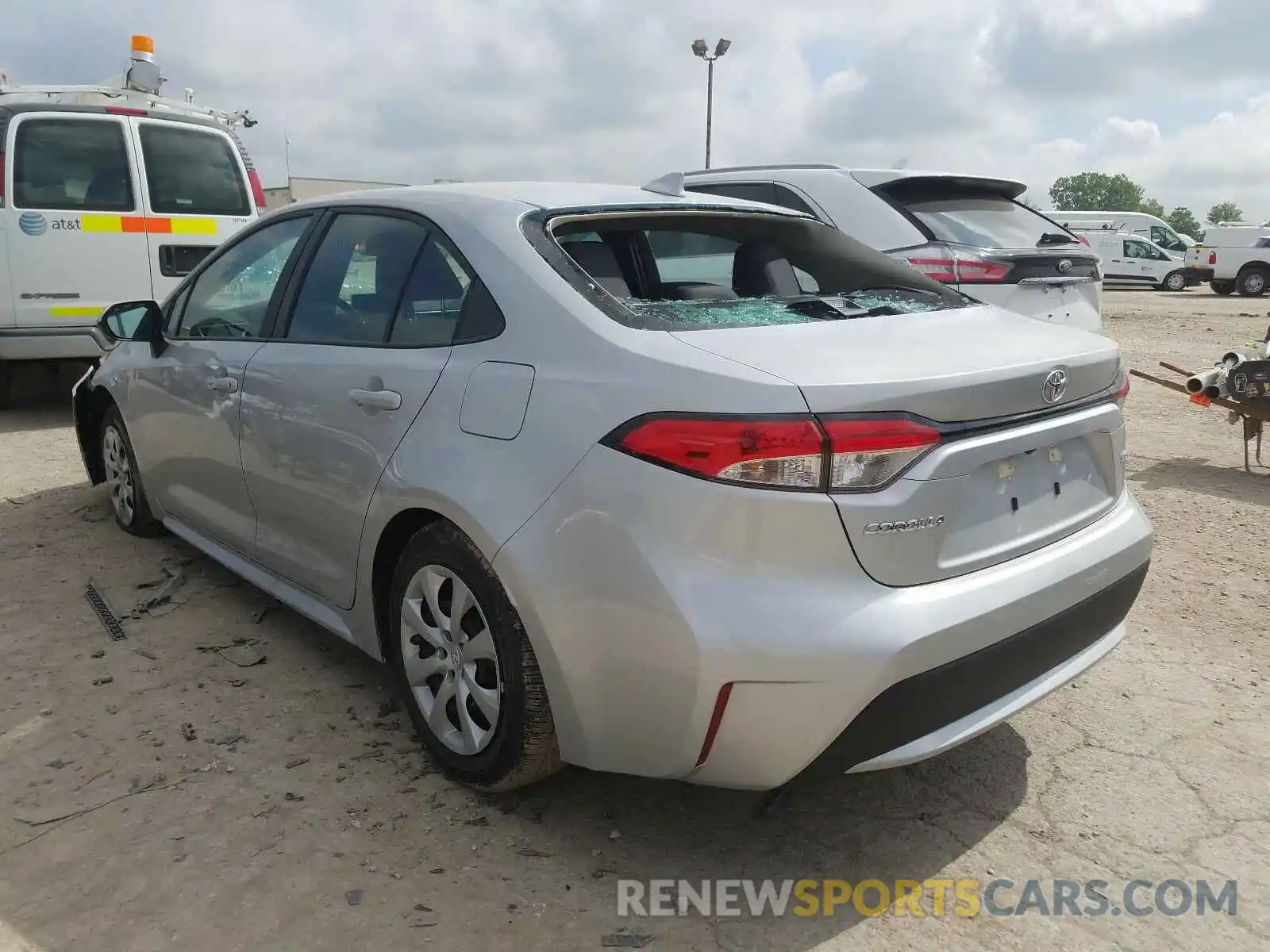 3 Photograph of a damaged car 5YFEPRAE6LP106592 TOYOTA COROLLA 2020