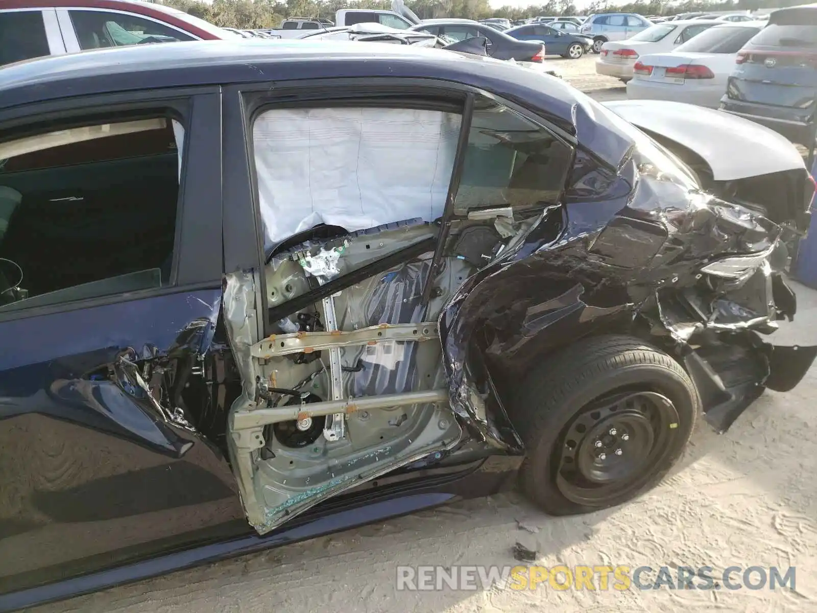 9 Photograph of a damaged car 5YFEPRAE6LP106835 TOYOTA COROLLA 2020
