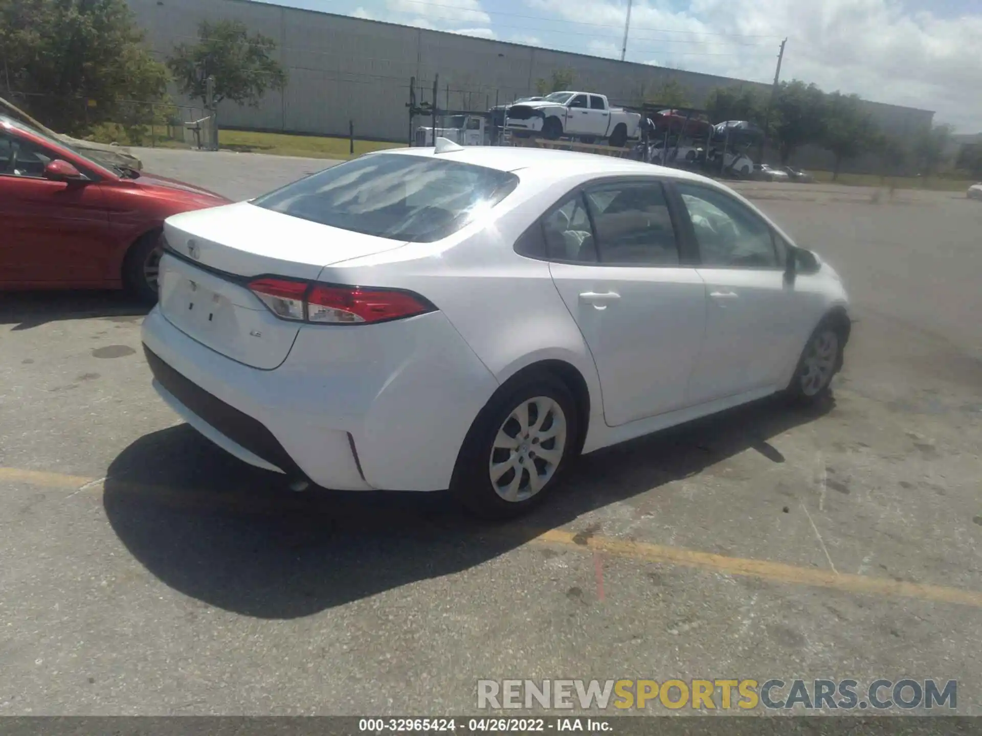 4 Photograph of a damaged car 5YFEPRAE6LP108746 TOYOTA COROLLA 2020