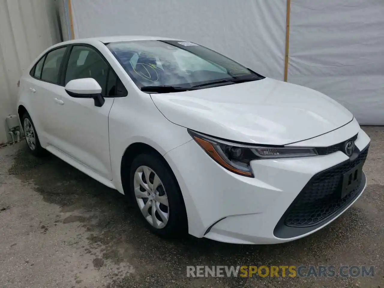 1 Photograph of a damaged car 5YFEPRAE6LP109783 TOYOTA COROLLA 2020