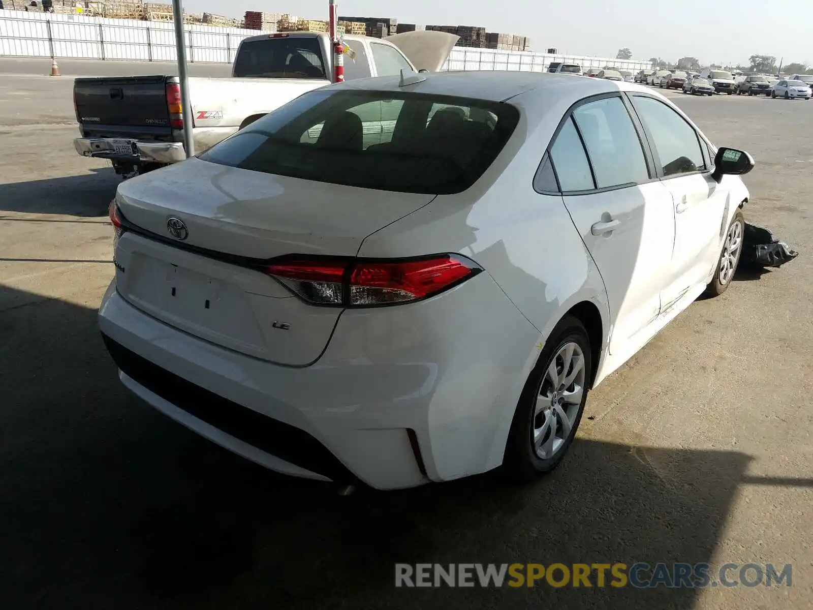 4 Photograph of a damaged car 5YFEPRAE6LP110206 TOYOTA COROLLA 2020