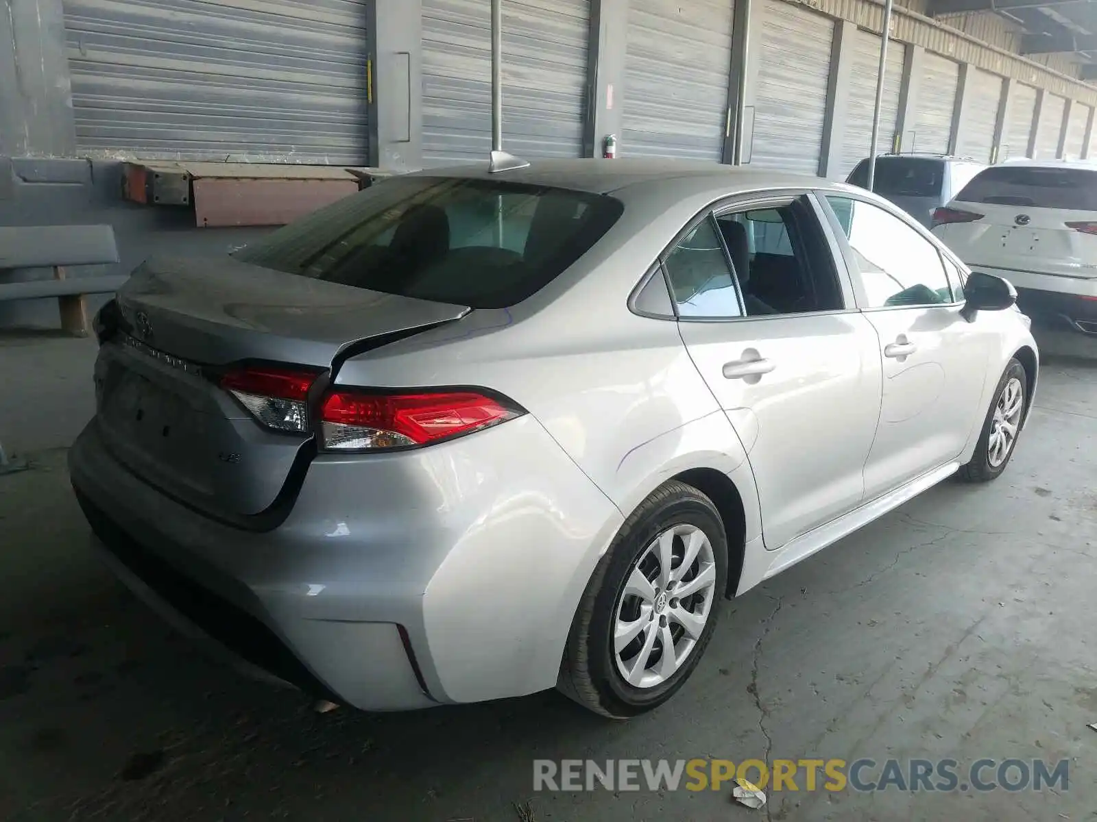 4 Photograph of a damaged car 5YFEPRAE6LP110318 TOYOTA COROLLA 2020