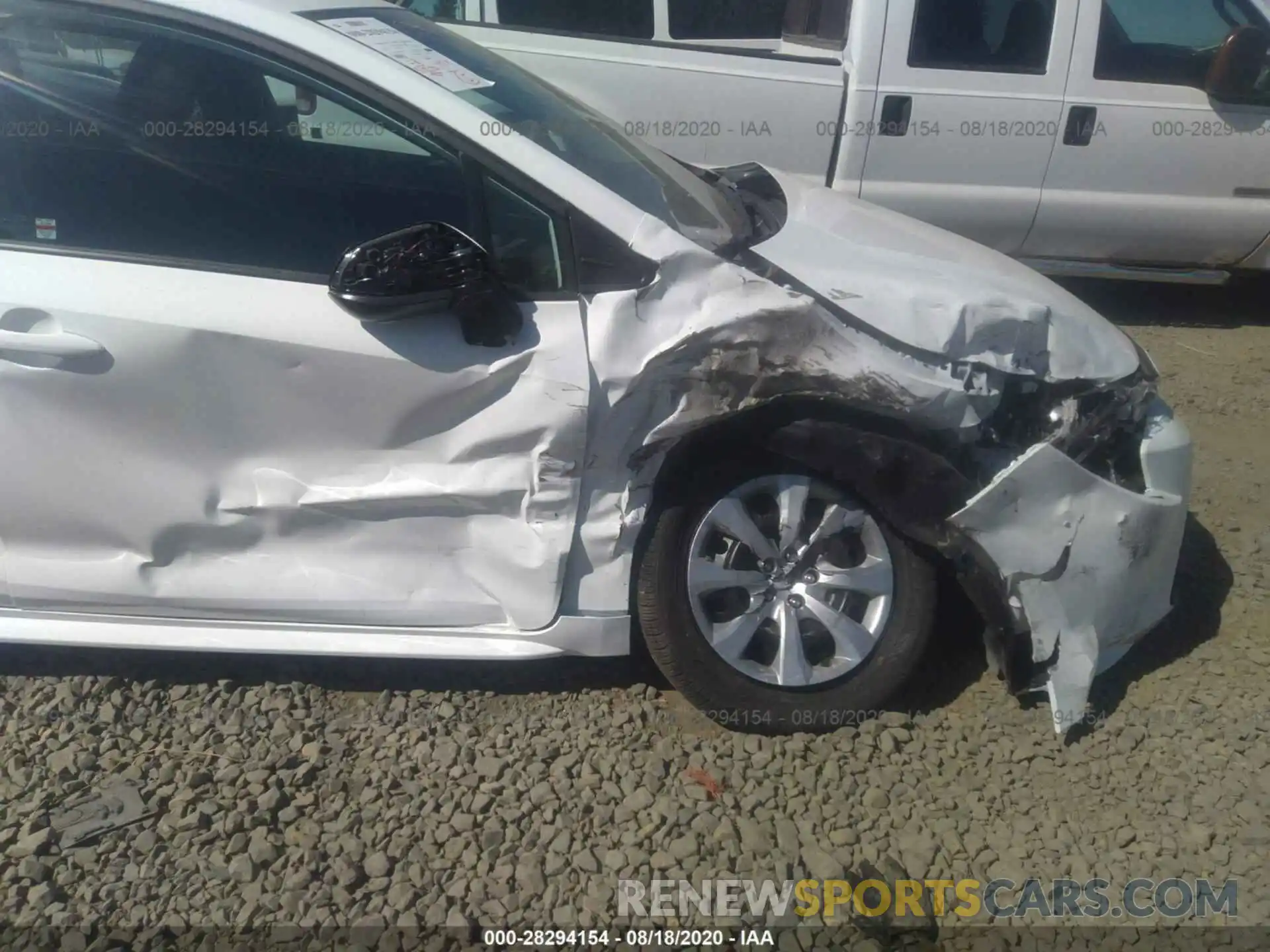 6 Photograph of a damaged car 5YFEPRAE6LP110724 TOYOTA COROLLA 2020