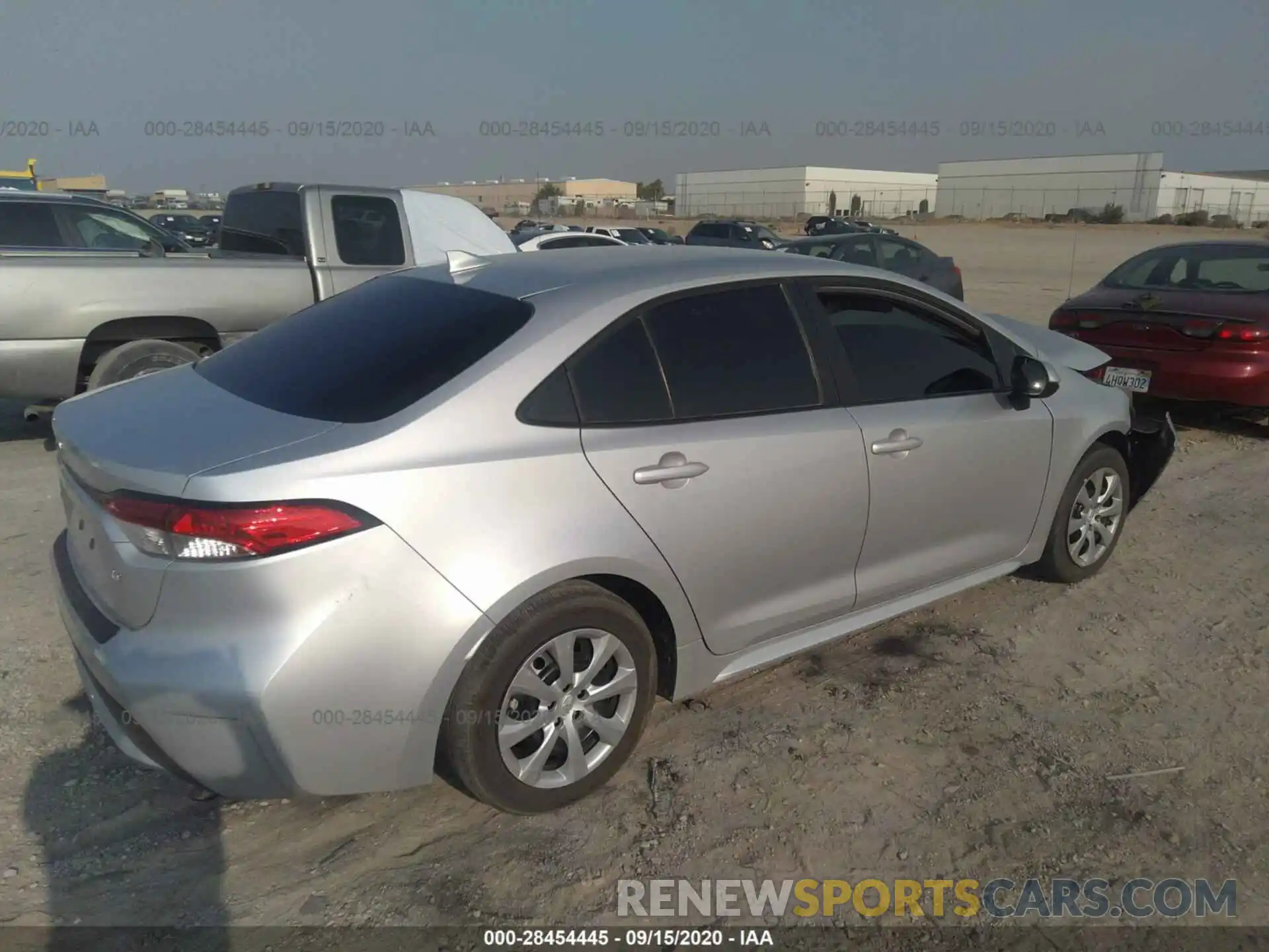 4 Photograph of a damaged car 5YFEPRAE6LP111677 TOYOTA COROLLA 2020