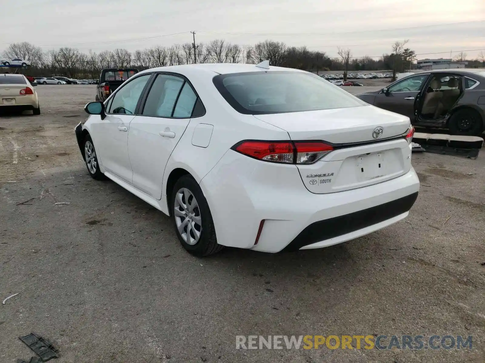 3 Photograph of a damaged car 5YFEPRAE6LP111825 TOYOTA COROLLA 2020