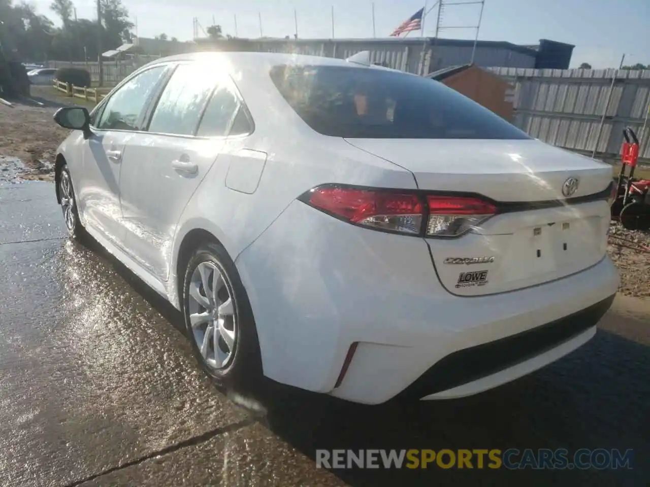 3 Photograph of a damaged car 5YFEPRAE6LP114840 TOYOTA COROLLA 2020