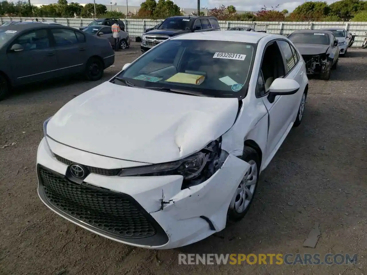 2 Photograph of a damaged car 5YFEPRAE6LP115227 TOYOTA COROLLA 2020