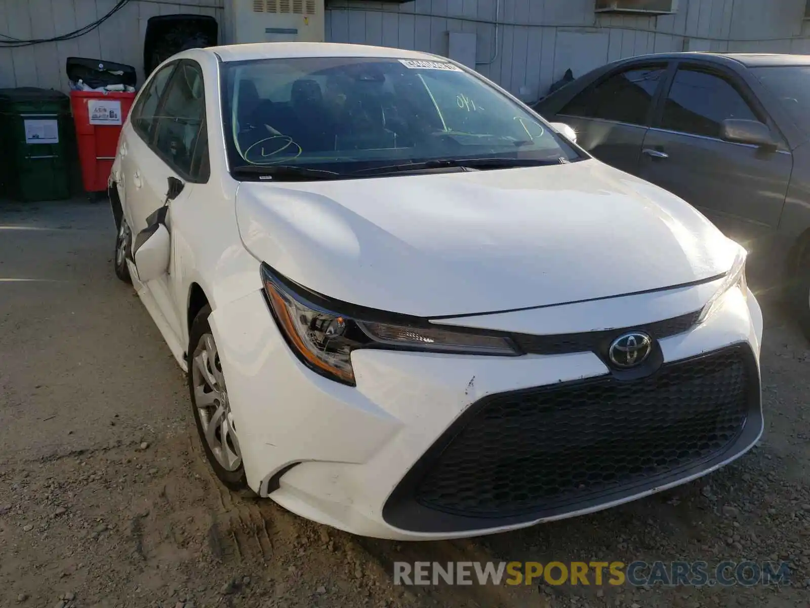 1 Photograph of a damaged car 5YFEPRAE6LP117236 TOYOTA COROLLA 2020