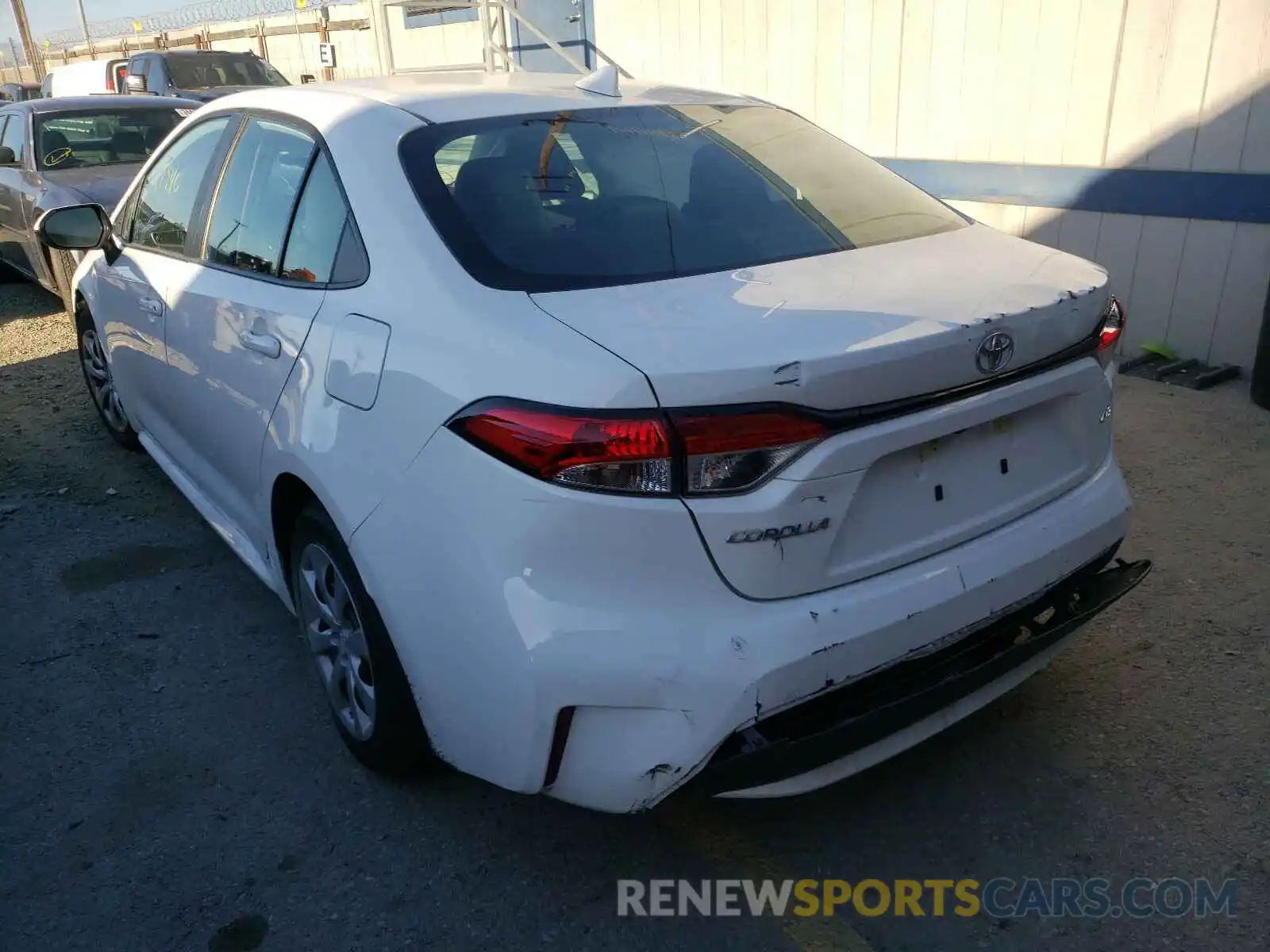 3 Photograph of a damaged car 5YFEPRAE6LP117236 TOYOTA COROLLA 2020