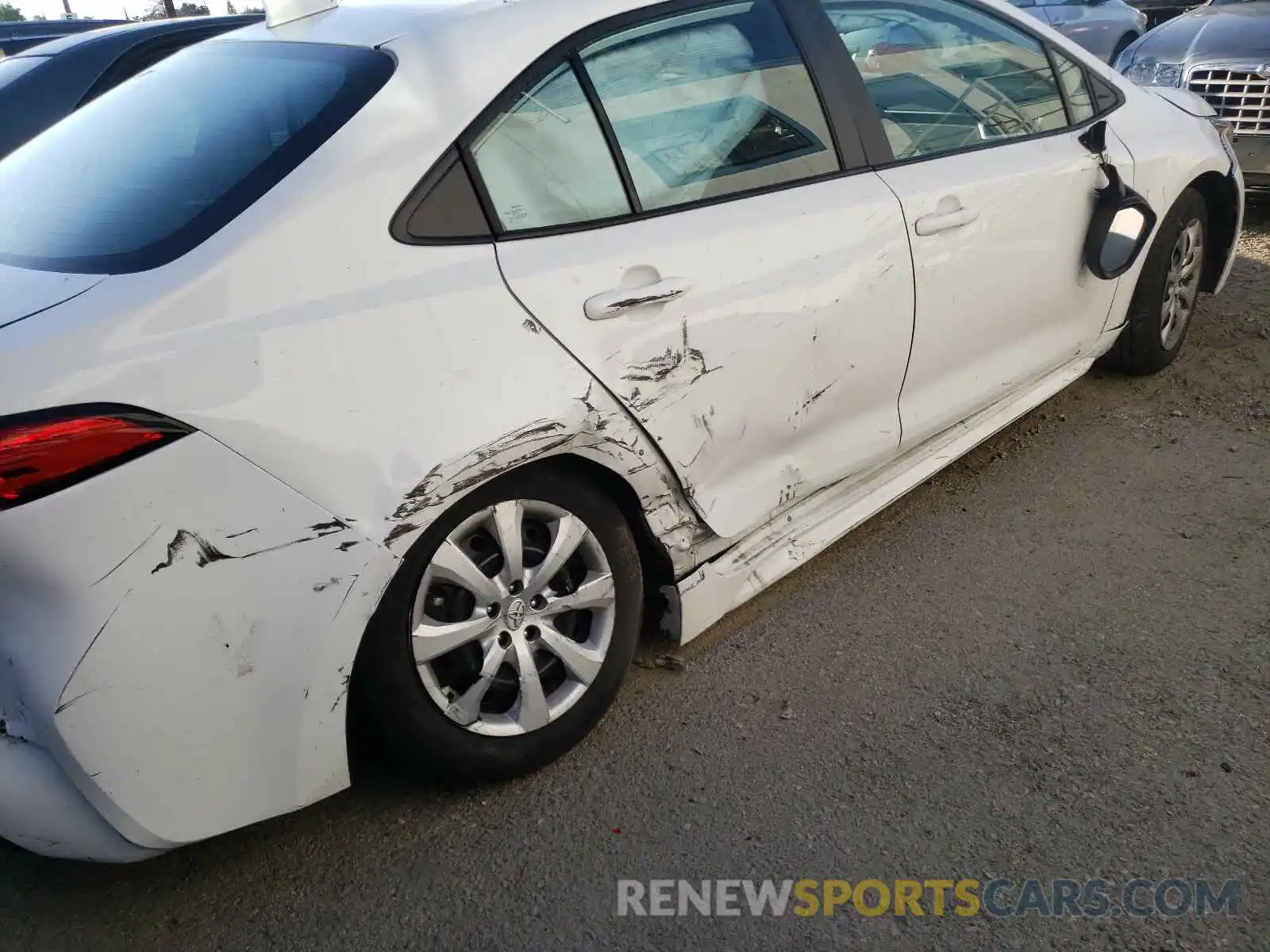 9 Photograph of a damaged car 5YFEPRAE6LP117236 TOYOTA COROLLA 2020