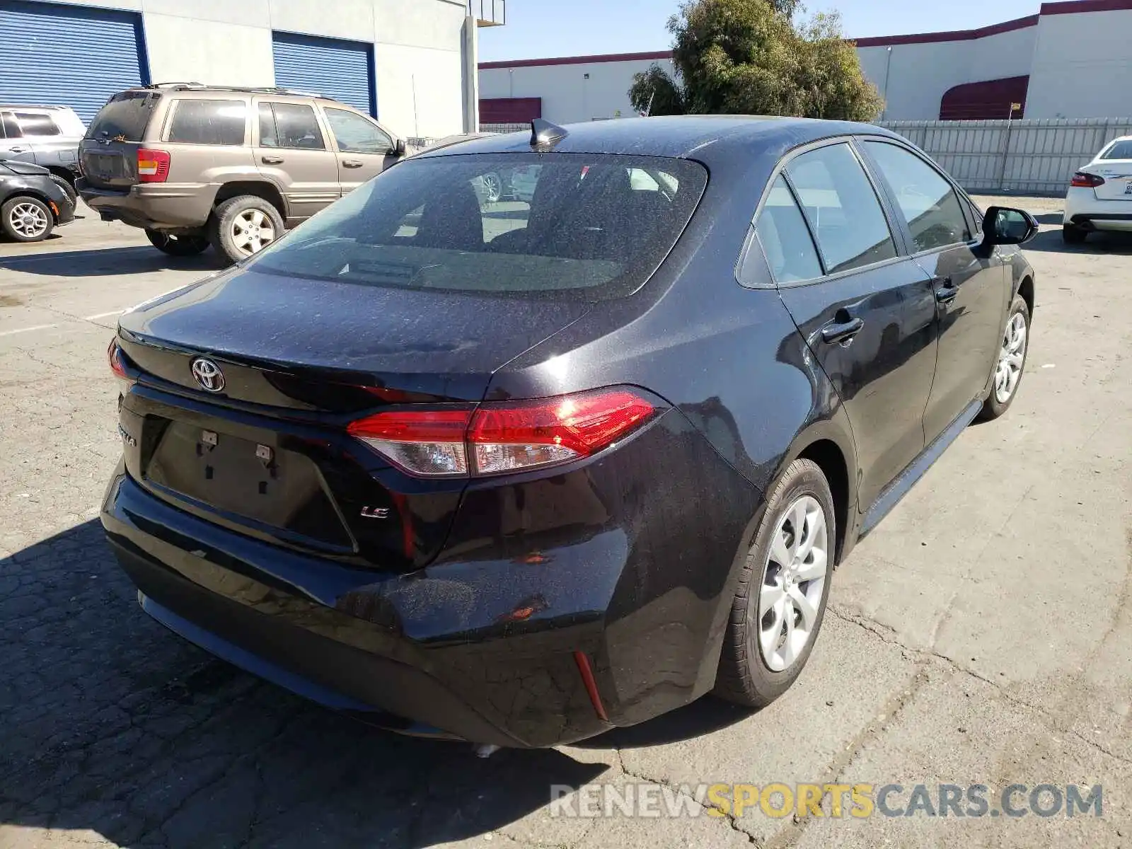 4 Photograph of a damaged car 5YFEPRAE6LP117284 TOYOTA COROLLA 2020