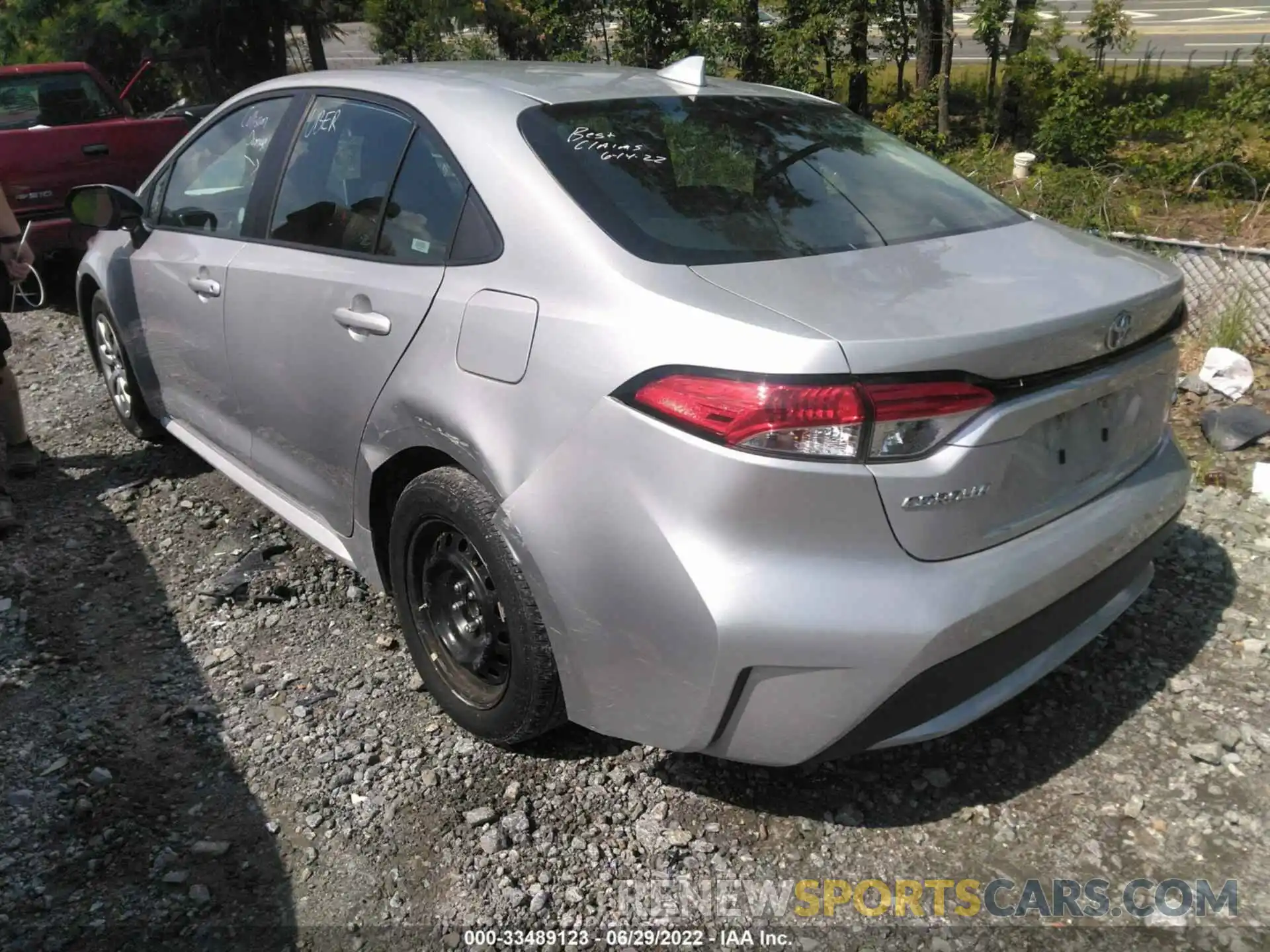 3 Photograph of a damaged car 5YFEPRAE6LP117429 TOYOTA COROLLA 2020