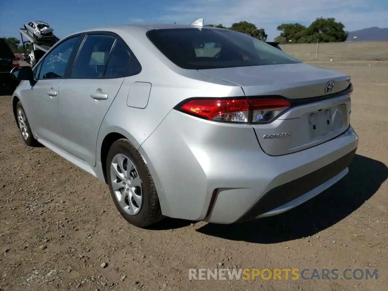 3 Photograph of a damaged car 5YFEPRAE6LP117821 TOYOTA COROLLA 2020