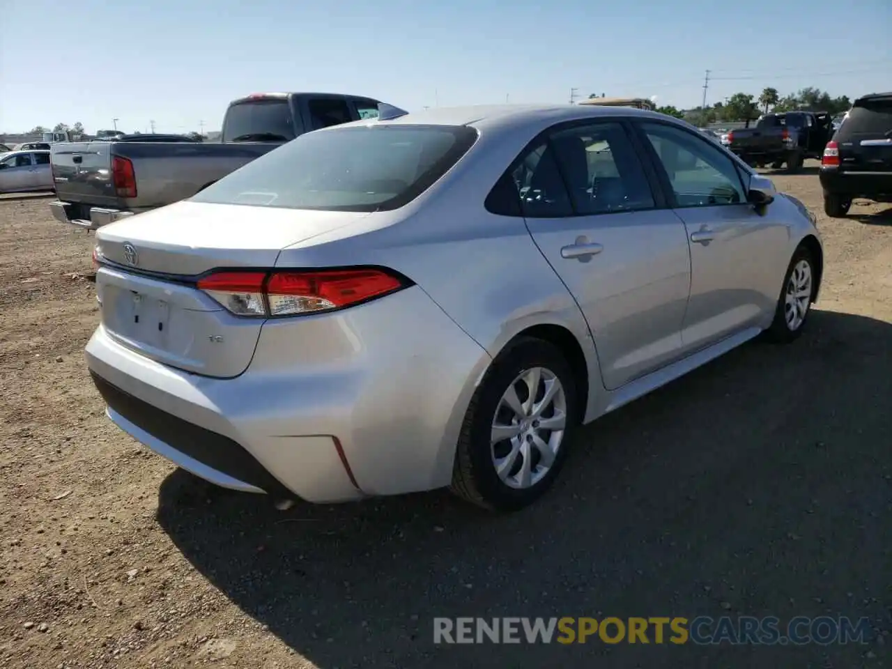 4 Photograph of a damaged car 5YFEPRAE6LP117821 TOYOTA COROLLA 2020