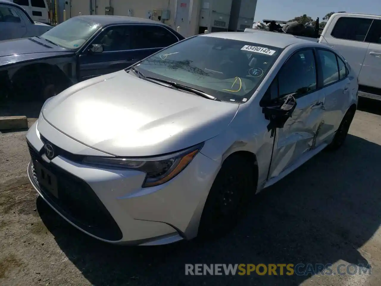 2 Photograph of a damaged car 5YFEPRAE6LP117835 TOYOTA COROLLA 2020