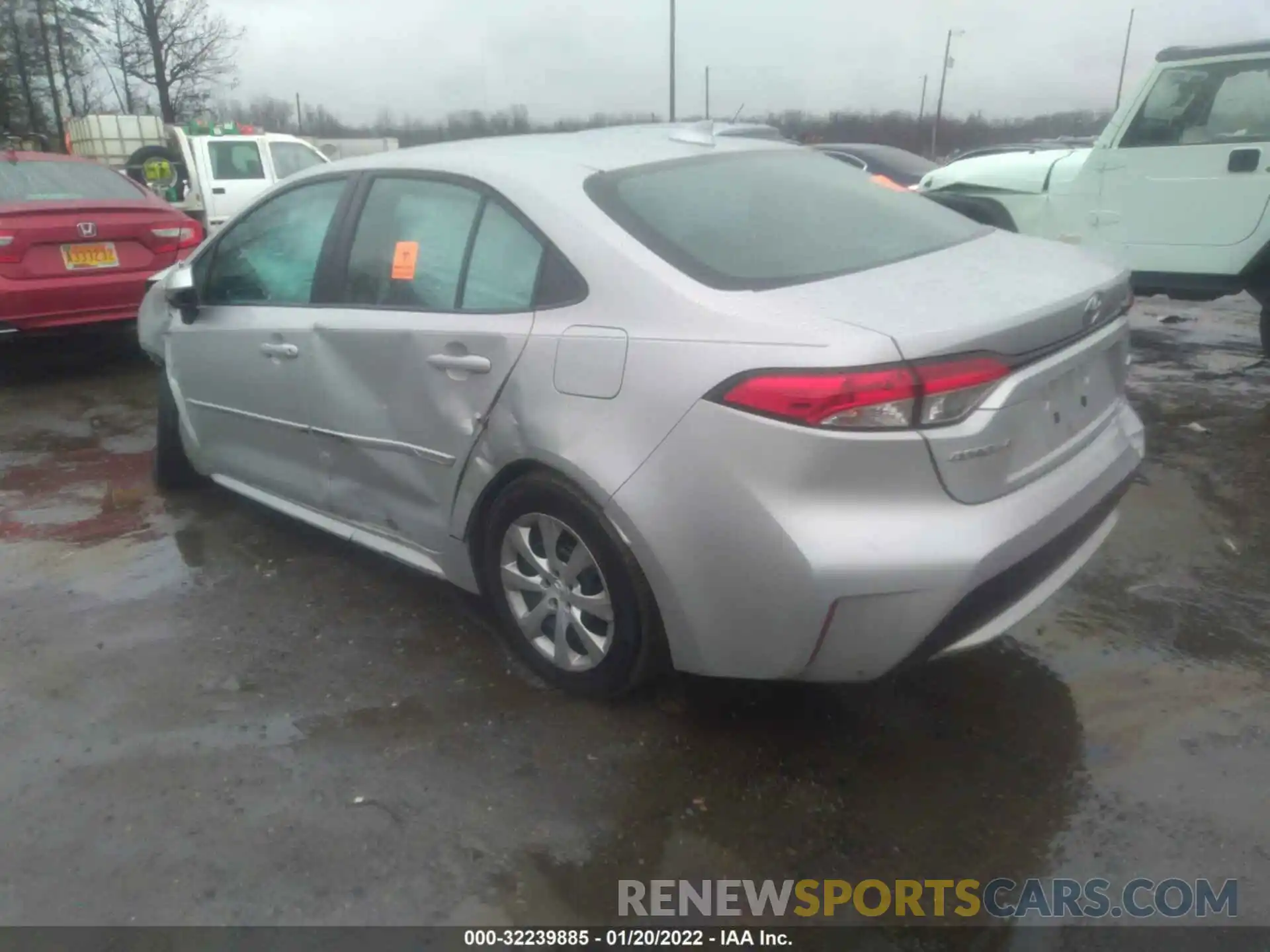 3 Photograph of a damaged car 5YFEPRAE6LP120184 TOYOTA COROLLA 2020