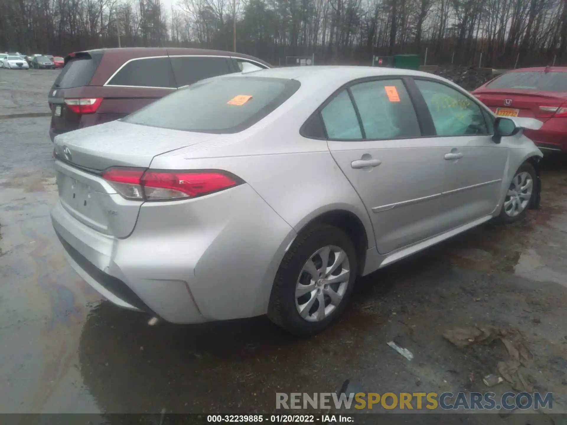 4 Photograph of a damaged car 5YFEPRAE6LP120184 TOYOTA COROLLA 2020