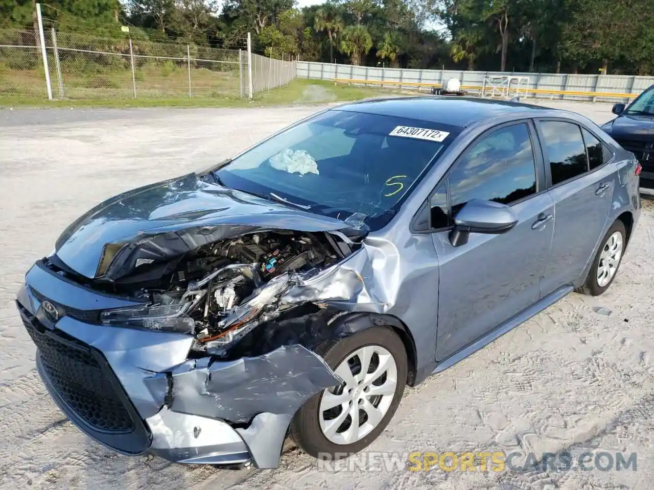 2 Photograph of a damaged car 5YFEPRAE6LP120685 TOYOTA COROLLA 2020