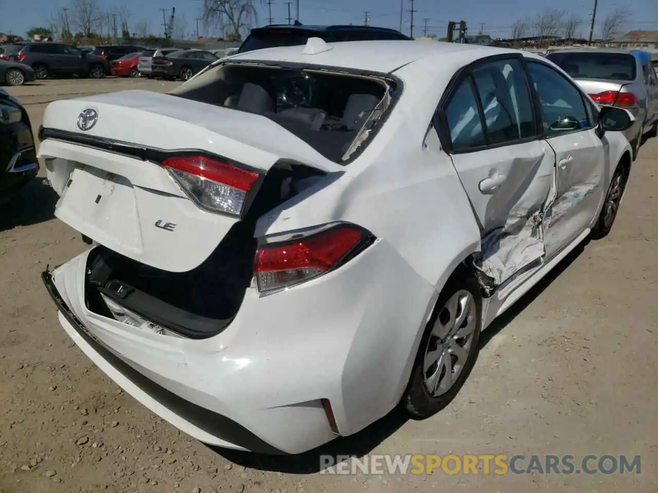 4 Photograph of a damaged car 5YFEPRAE6LP121190 TOYOTA COROLLA 2020