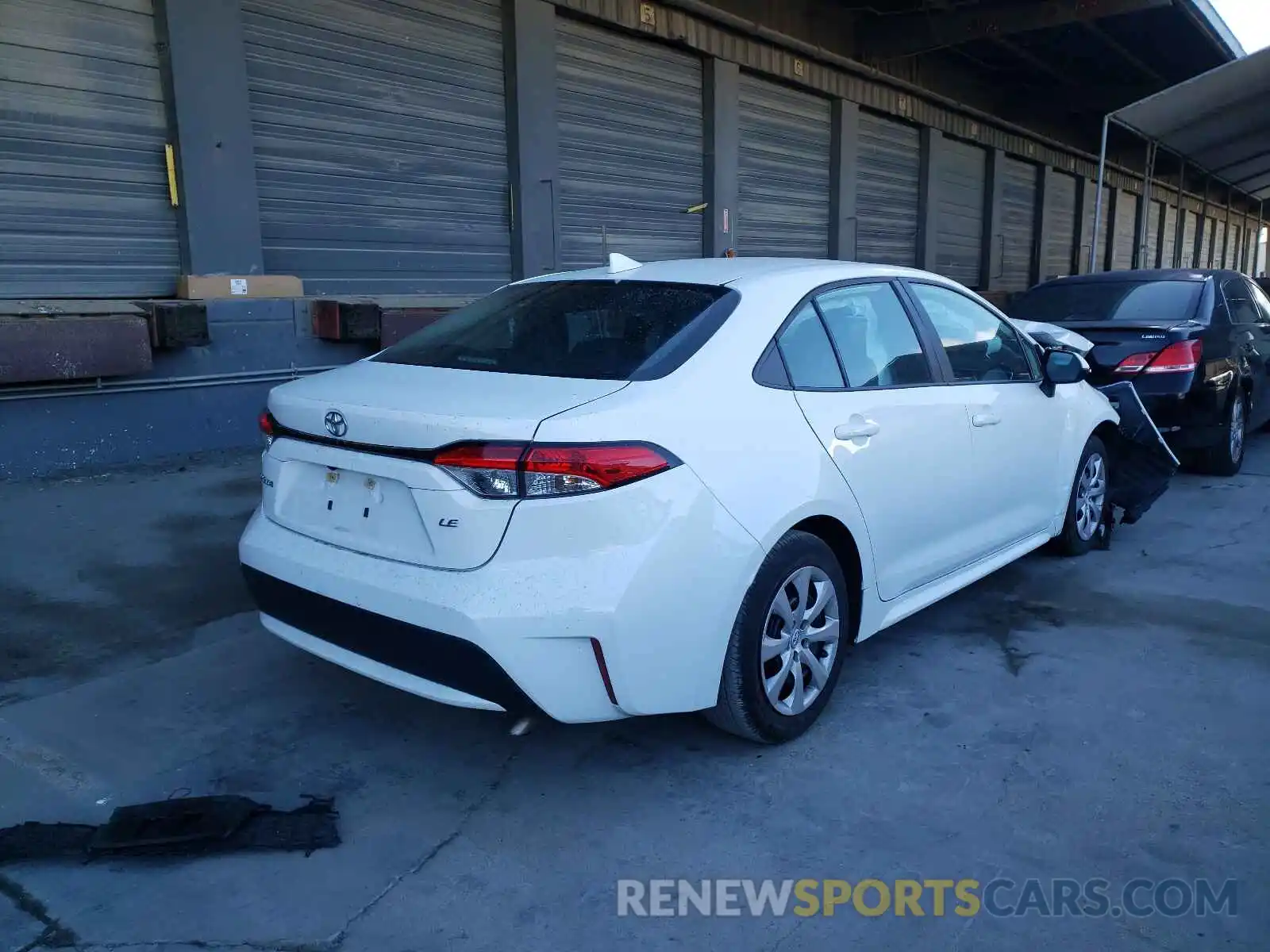 4 Photograph of a damaged car 5YFEPRAE6LP121206 TOYOTA COROLLA 2020