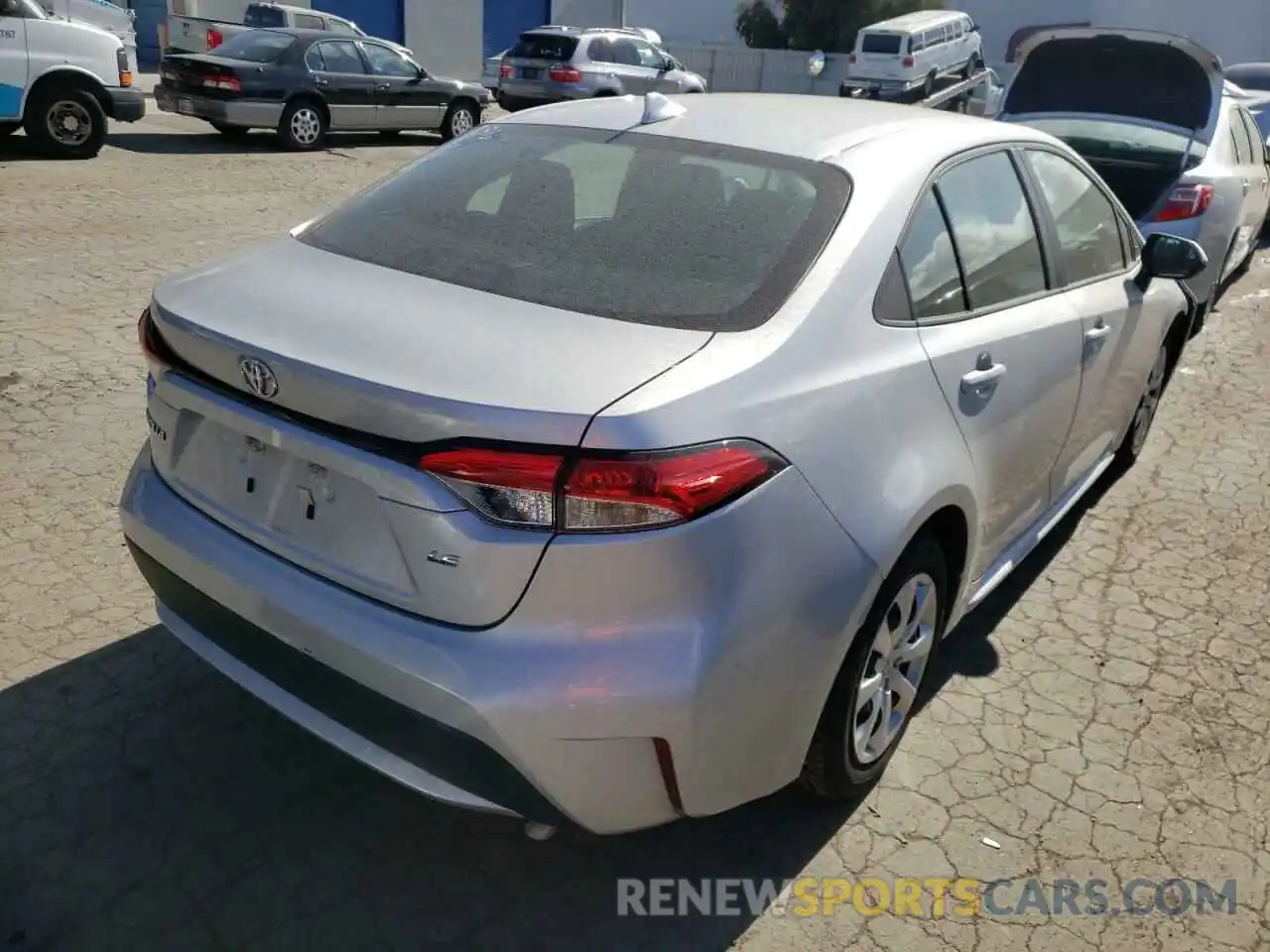 4 Photograph of a damaged car 5YFEPRAE6LP121254 TOYOTA COROLLA 2020