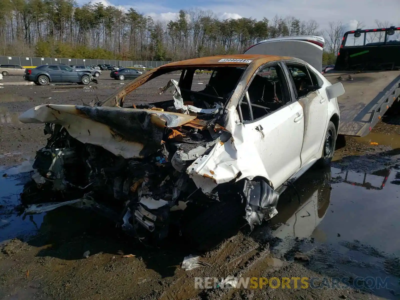 2 Photograph of a damaged car 5YFEPRAE6LP121786 TOYOTA COROLLA 2020