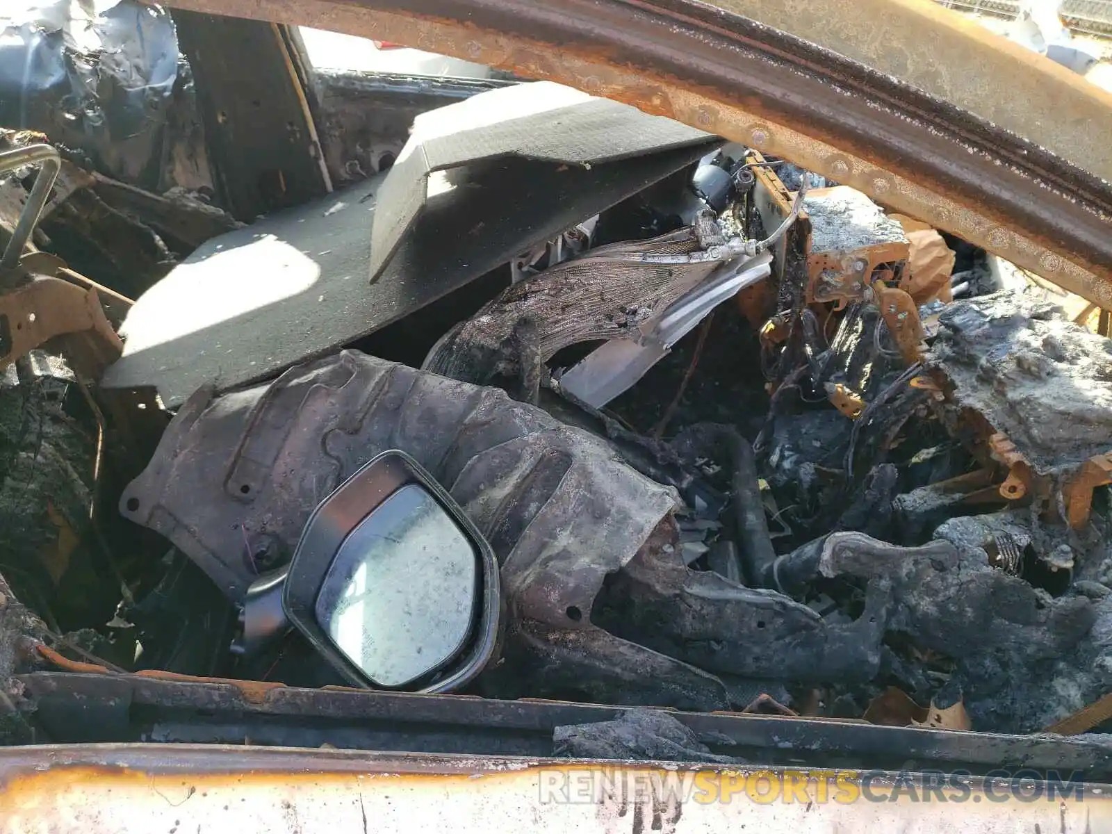 5 Photograph of a damaged car 5YFEPRAE6LP121786 TOYOTA COROLLA 2020