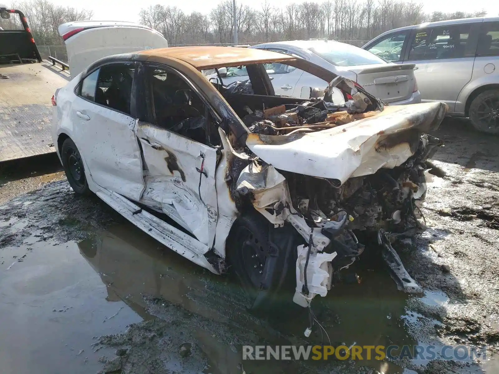 9 Photograph of a damaged car 5YFEPRAE6LP121786 TOYOTA COROLLA 2020