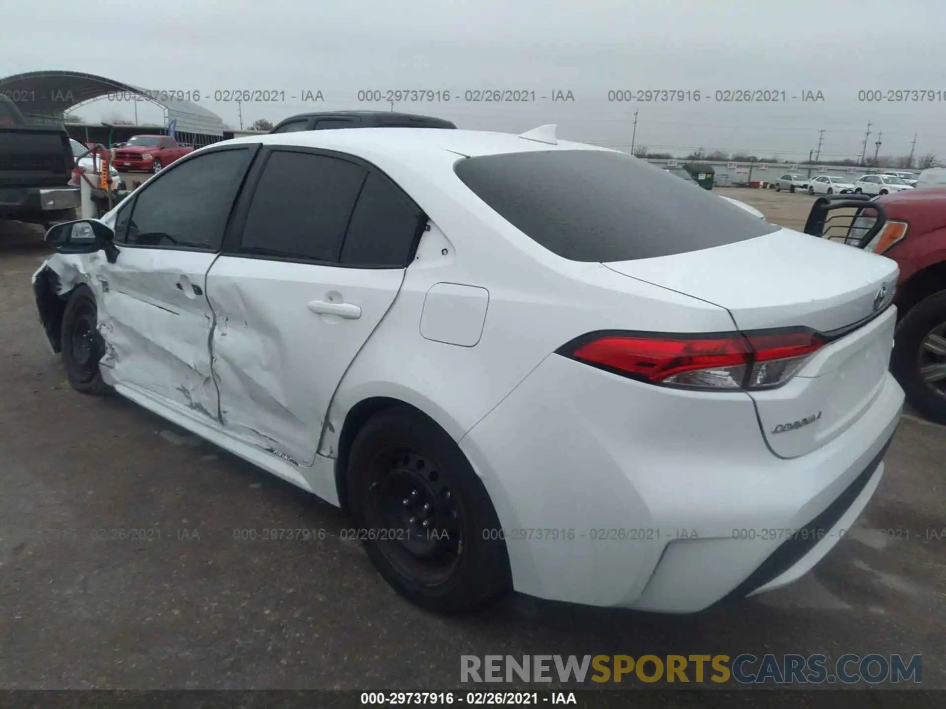 3 Photograph of a damaged car 5YFEPRAE6LP122954 TOYOTA COROLLA 2020