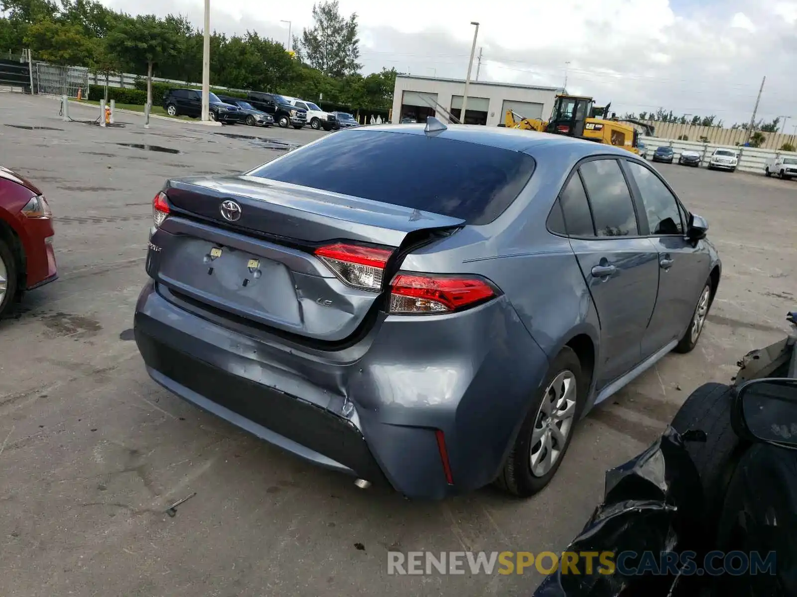 4 Photograph of a damaged car 5YFEPRAE6LP123702 TOYOTA COROLLA 2020