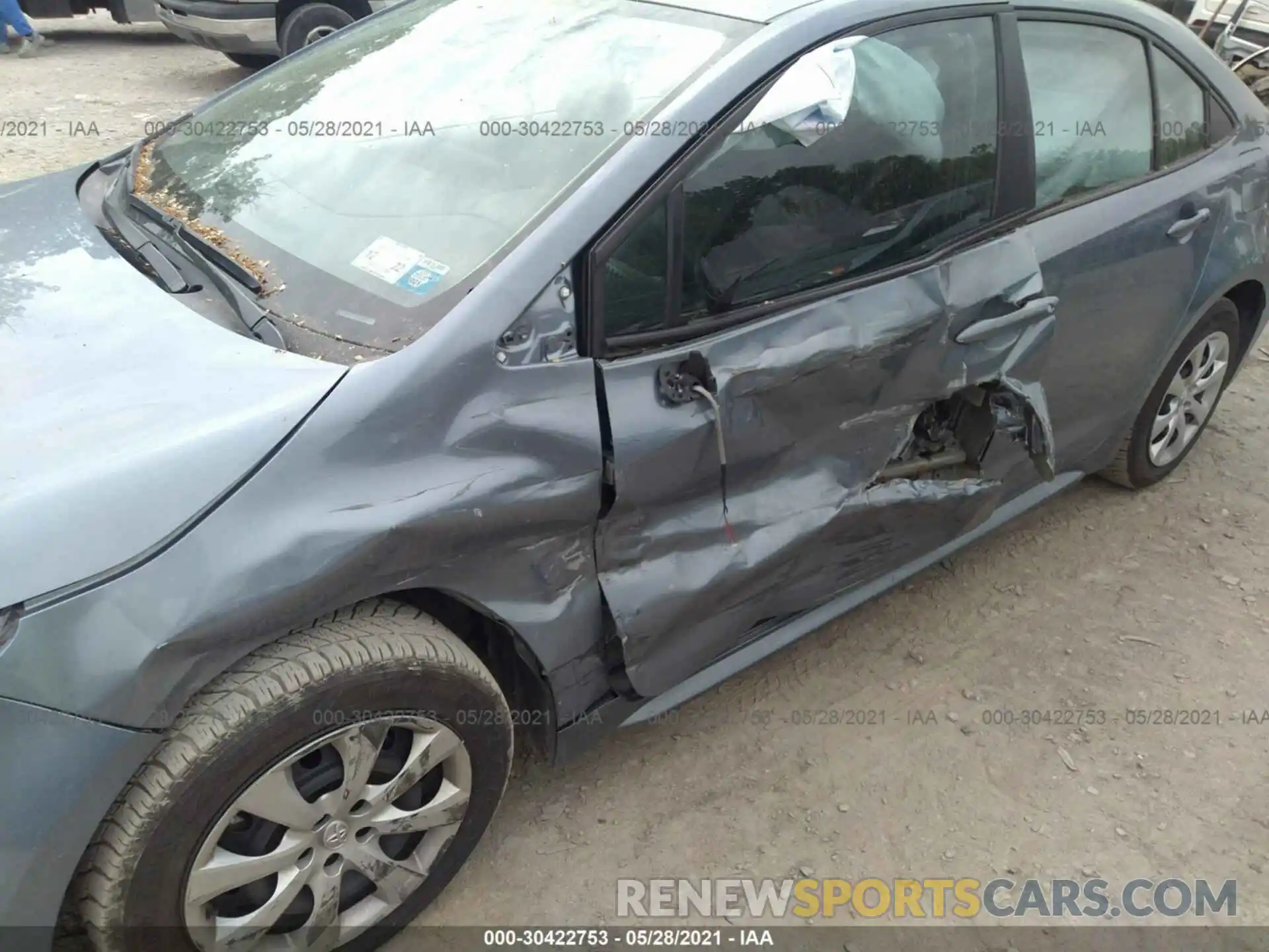 6 Photograph of a damaged car 5YFEPRAE6LP124025 TOYOTA COROLLA 2020