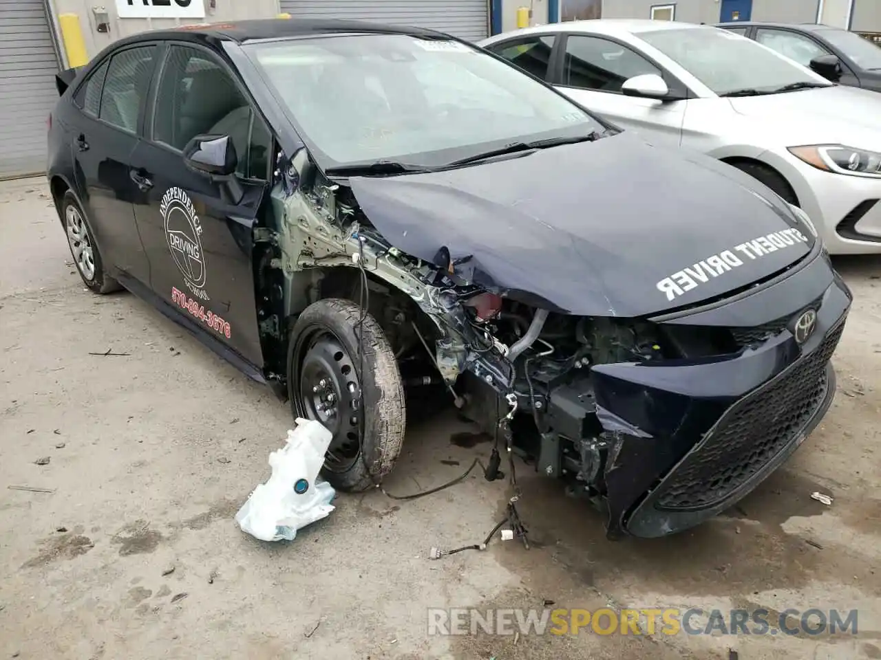 1 Photograph of a damaged car 5YFEPRAE6LP125725 TOYOTA COROLLA 2020