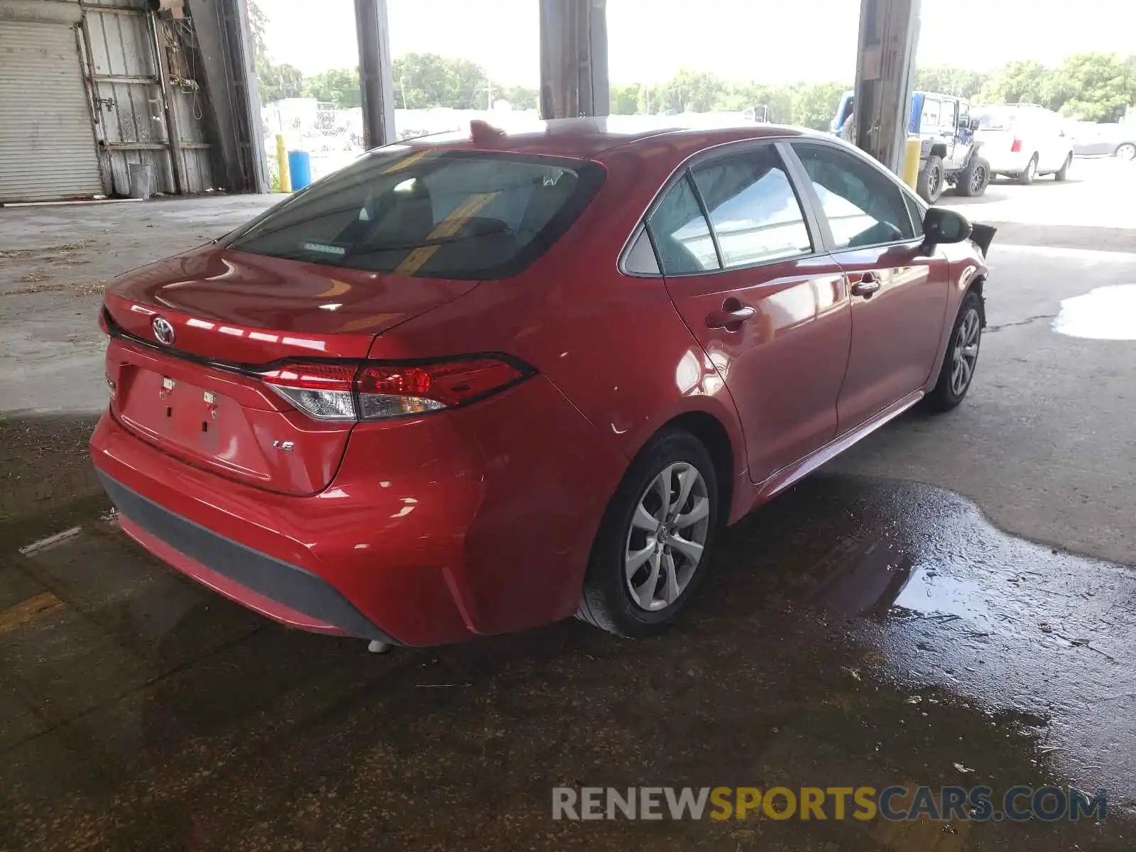 4 Photograph of a damaged car 5YFEPRAE6LP126115 TOYOTA COROLLA 2020