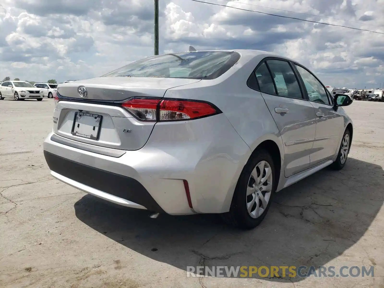 4 Photograph of a damaged car 5YFEPRAE6LP129094 TOYOTA COROLLA 2020