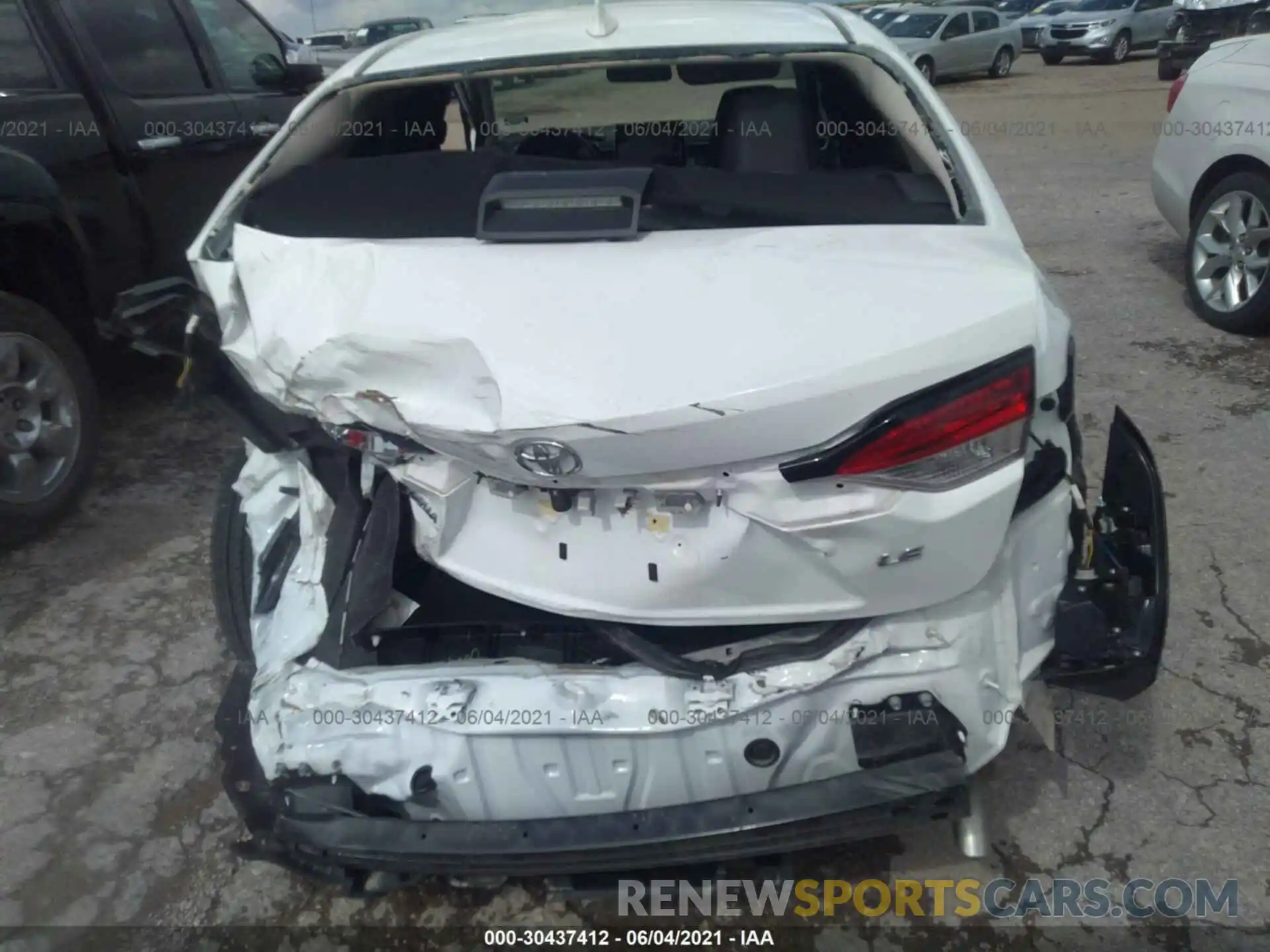 6 Photograph of a damaged car 5YFEPRAE6LP129466 TOYOTA COROLLA 2020