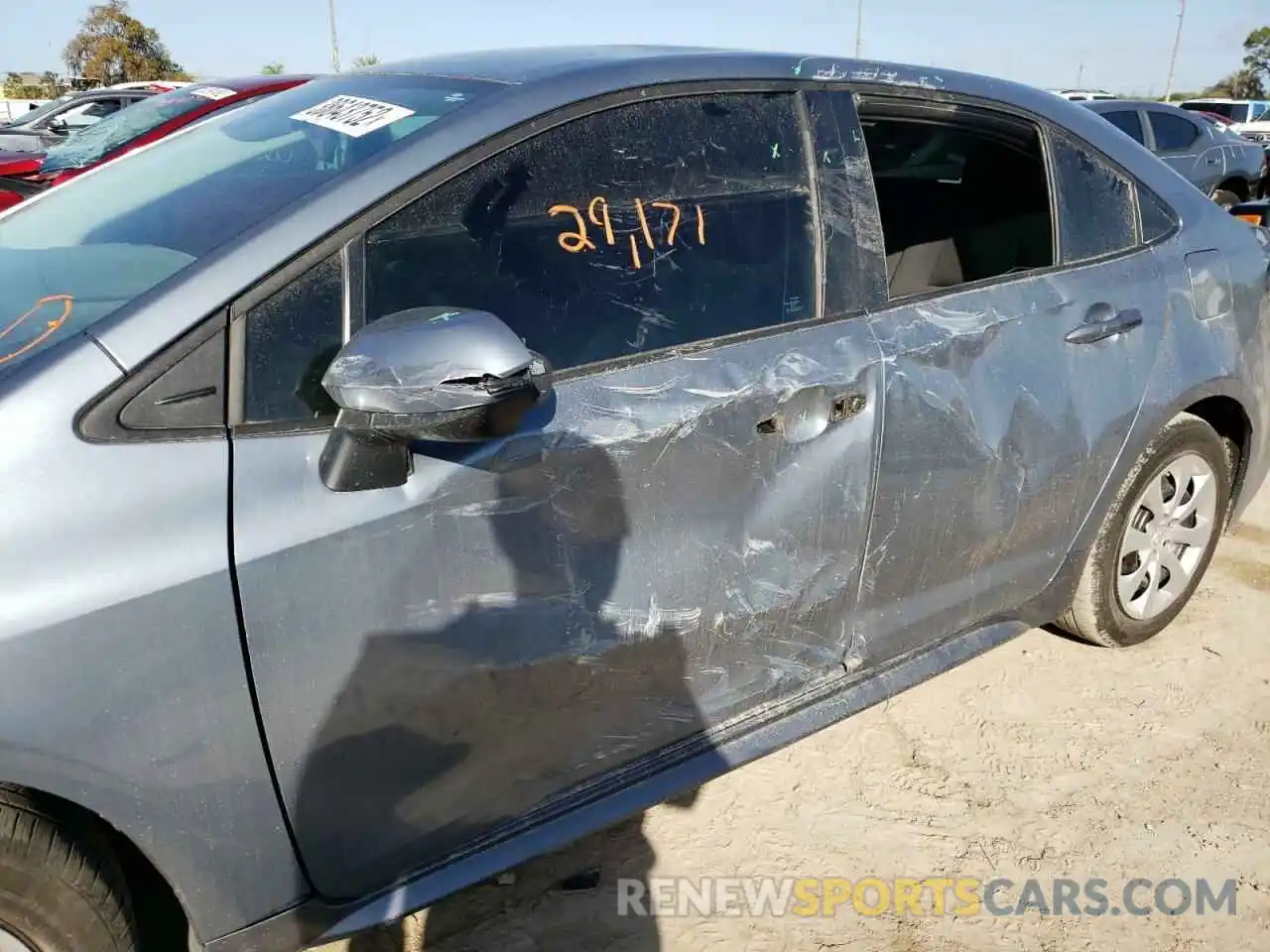 9 Photograph of a damaged car 5YFEPRAE6LP130911 TOYOTA COROLLA 2020